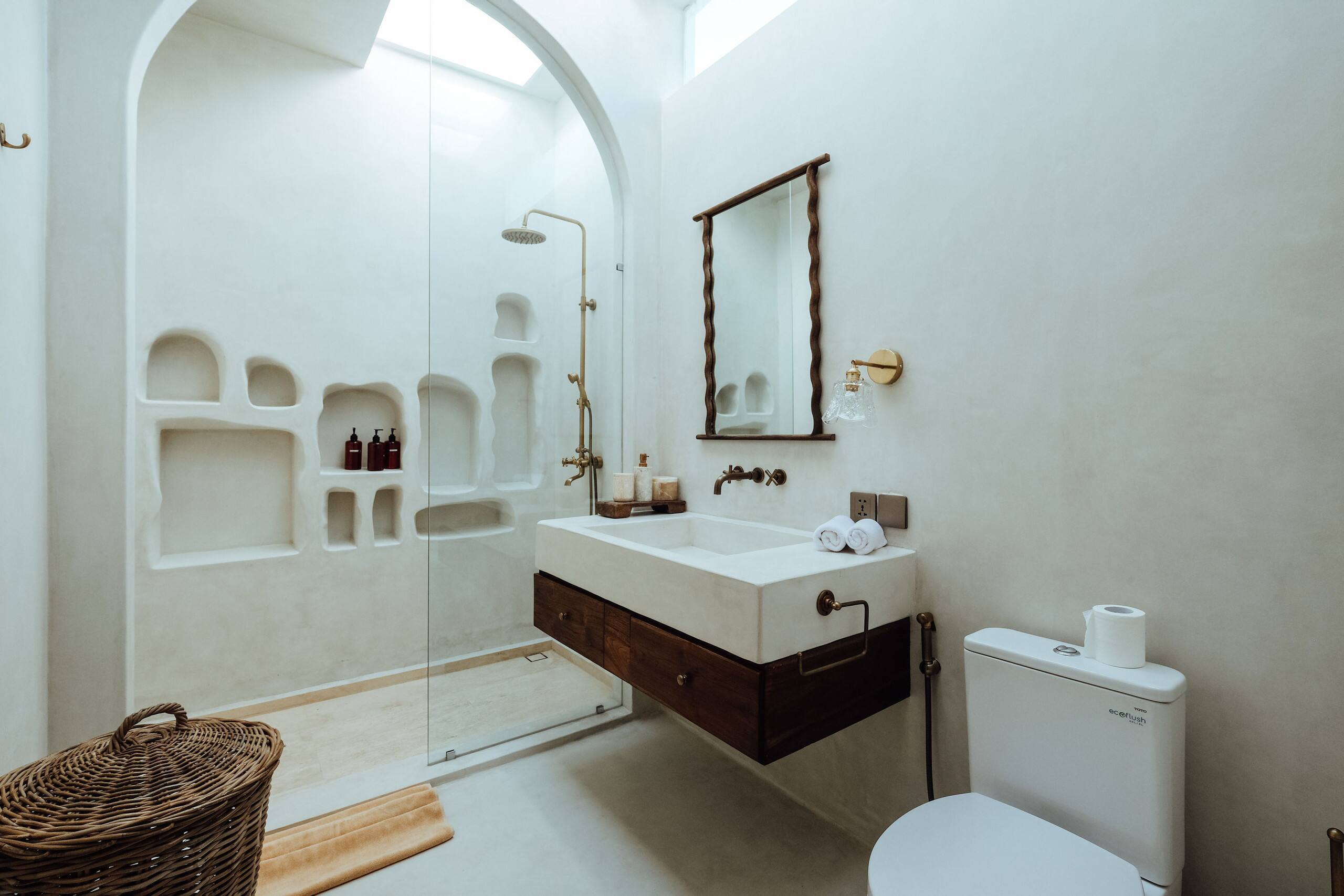 Artfully Designed Villa 22