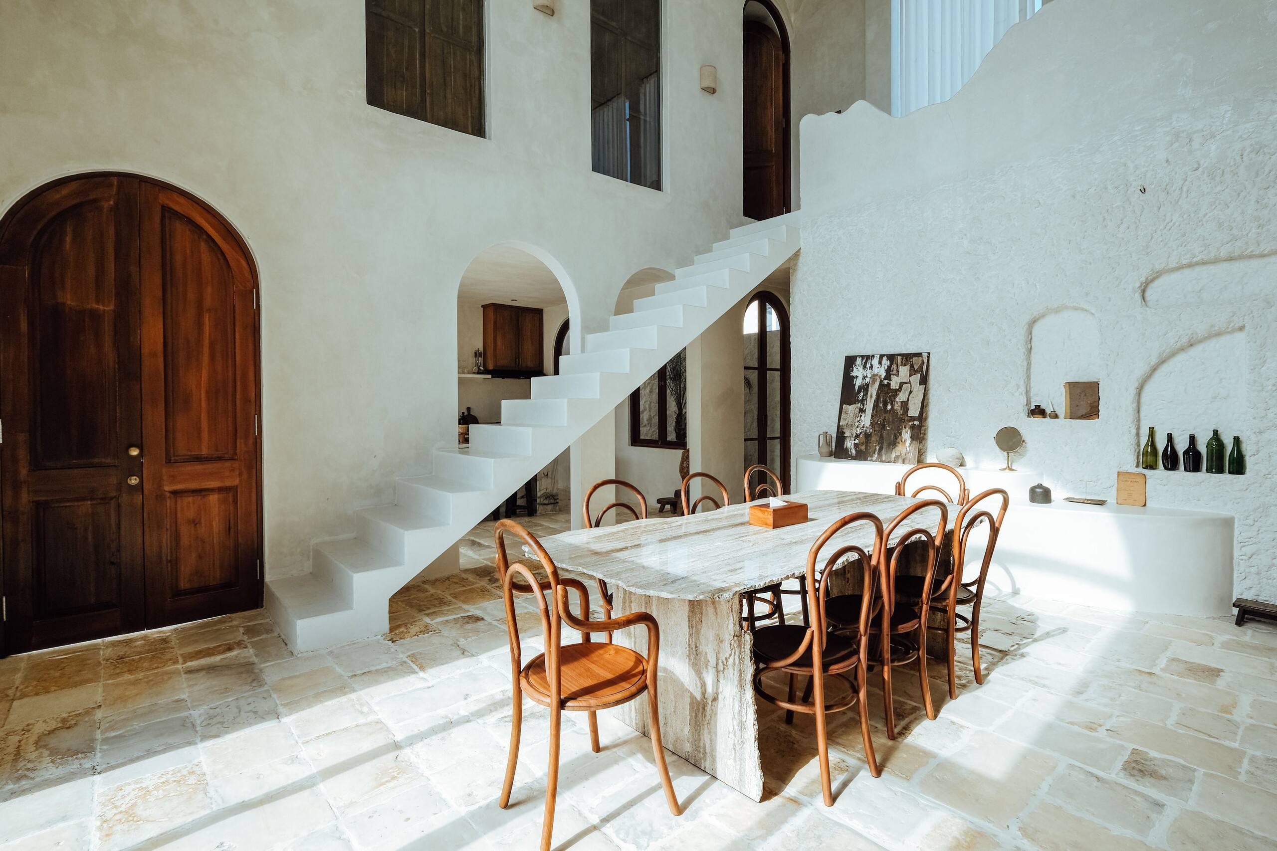 Artfully Designed Villa — photo 3