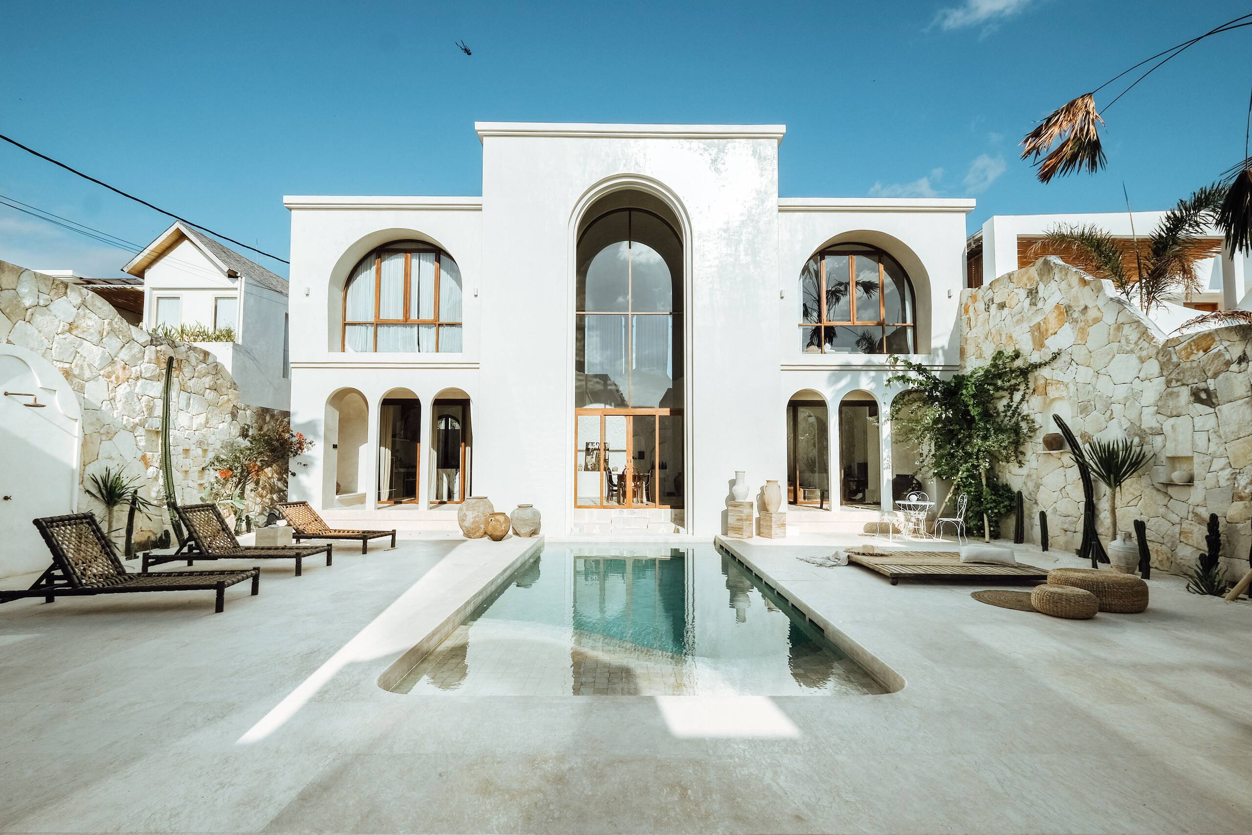 Artfully Designed Villa 28