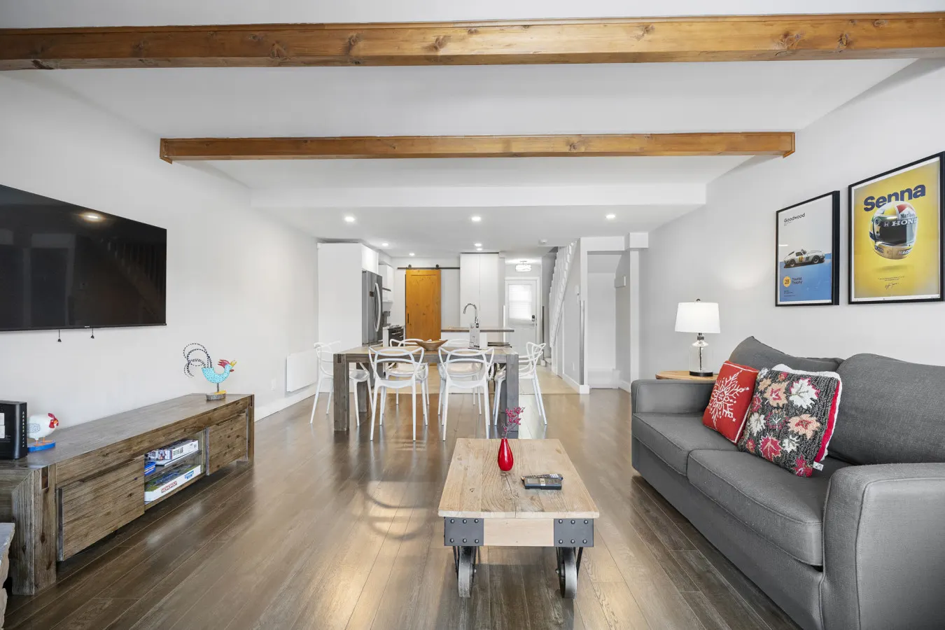 Luxury Condominium with Rustic Minimalist Style - Bloc E unit 457 — photo 4