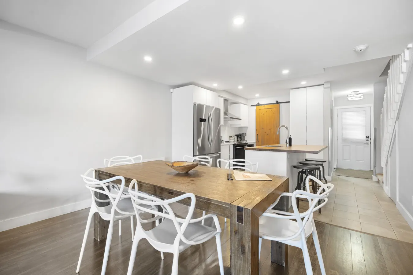 Luxury Condominium with Rustic Minimalist Style - Bloc E unit 457 8