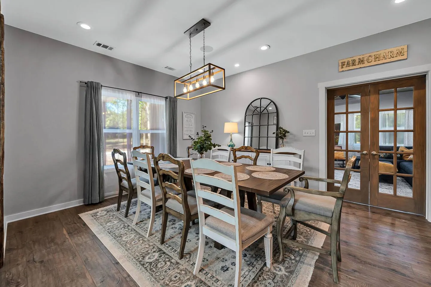 Florence Family Farmhouse Retreat 9