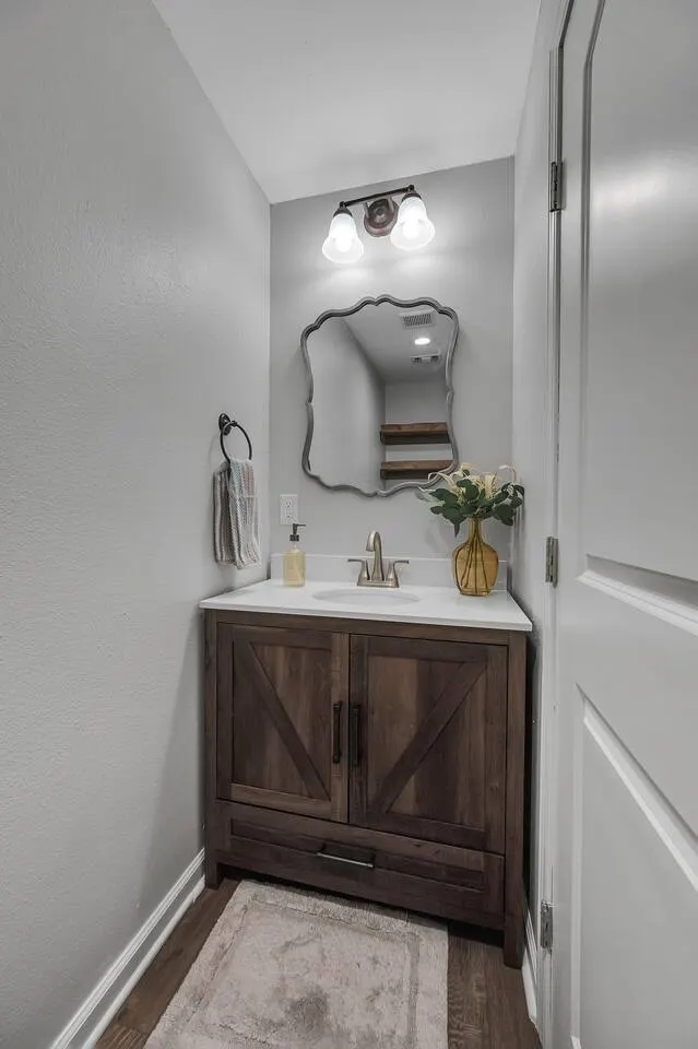 Florence Family Farmhouse Retreat 16