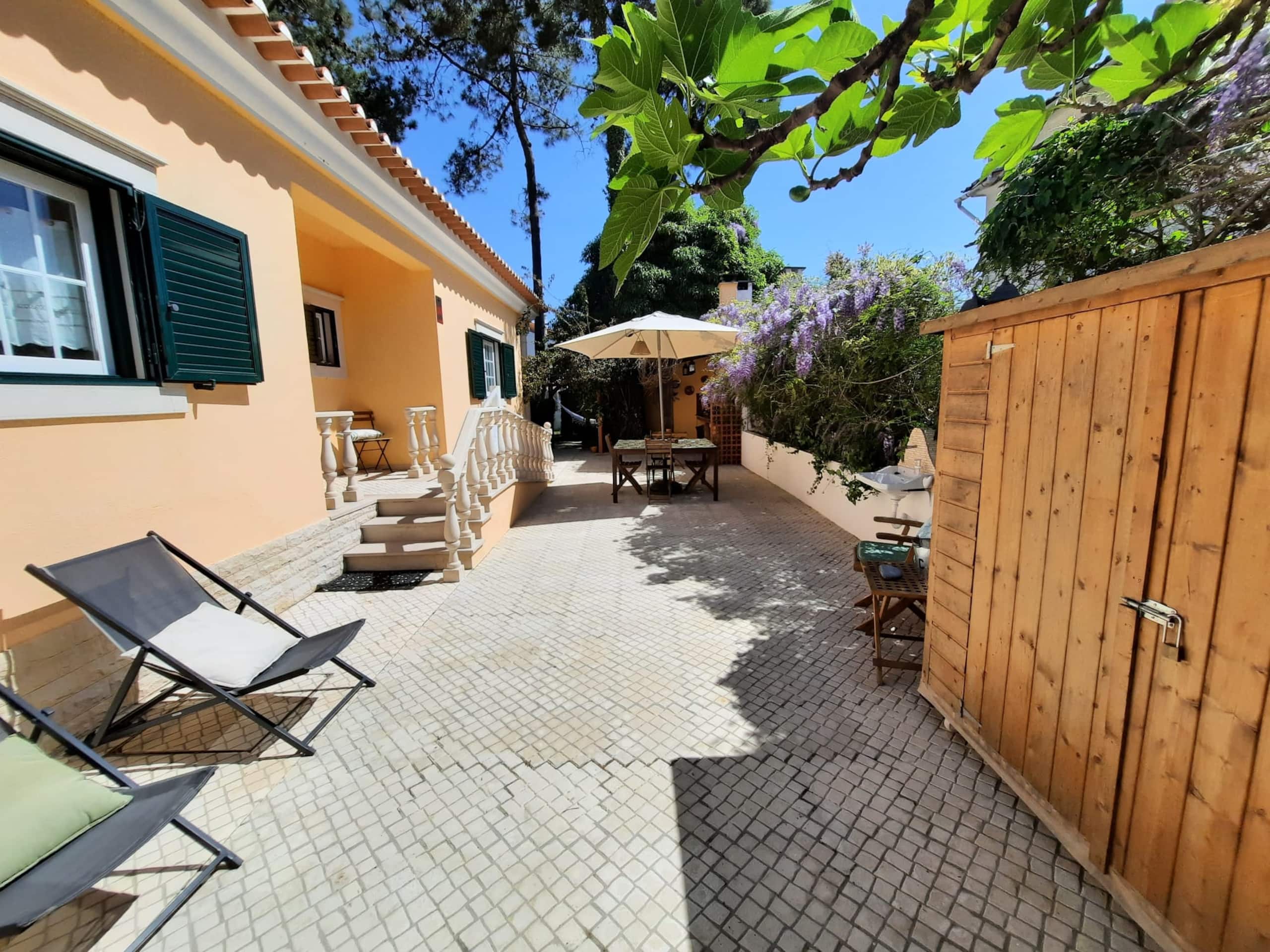 Villa with pine forest and beach within 5 minutes, in Aroeira 1