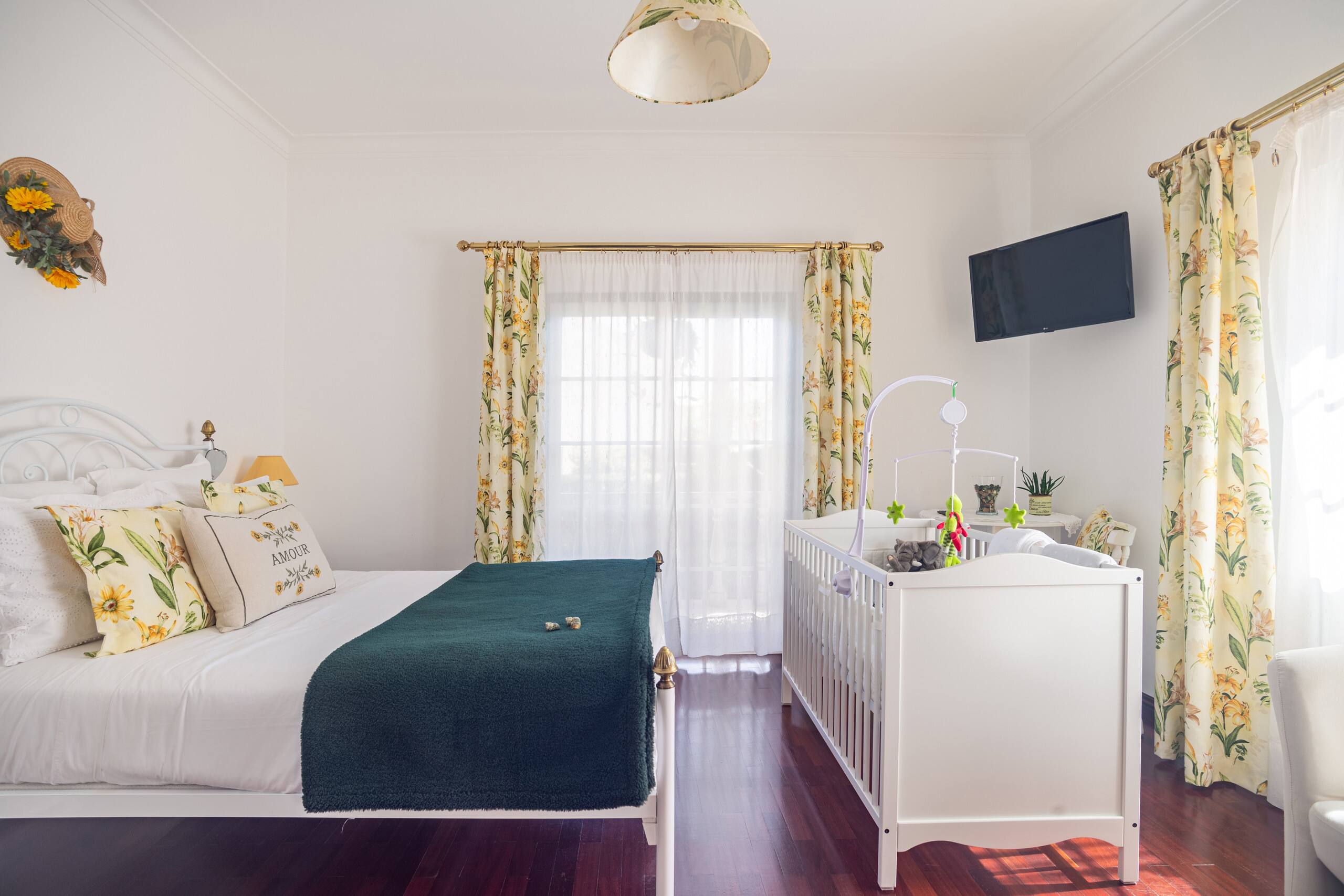 Villa with pine forest and beach within 5 minutes, in Aroeira 25