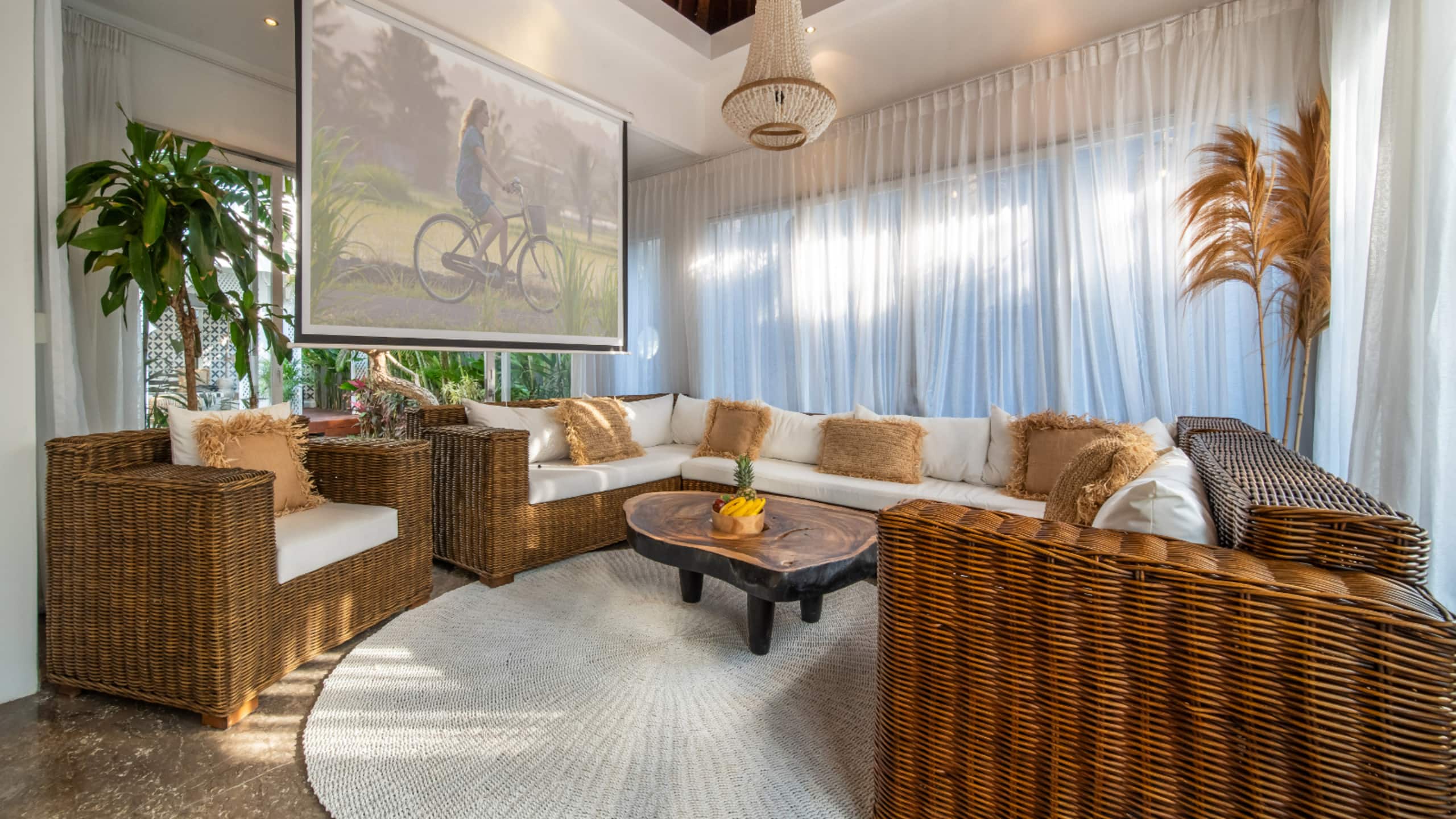 200m from Echo Beach•Rooftop•Spa•Family Villa — photo 2