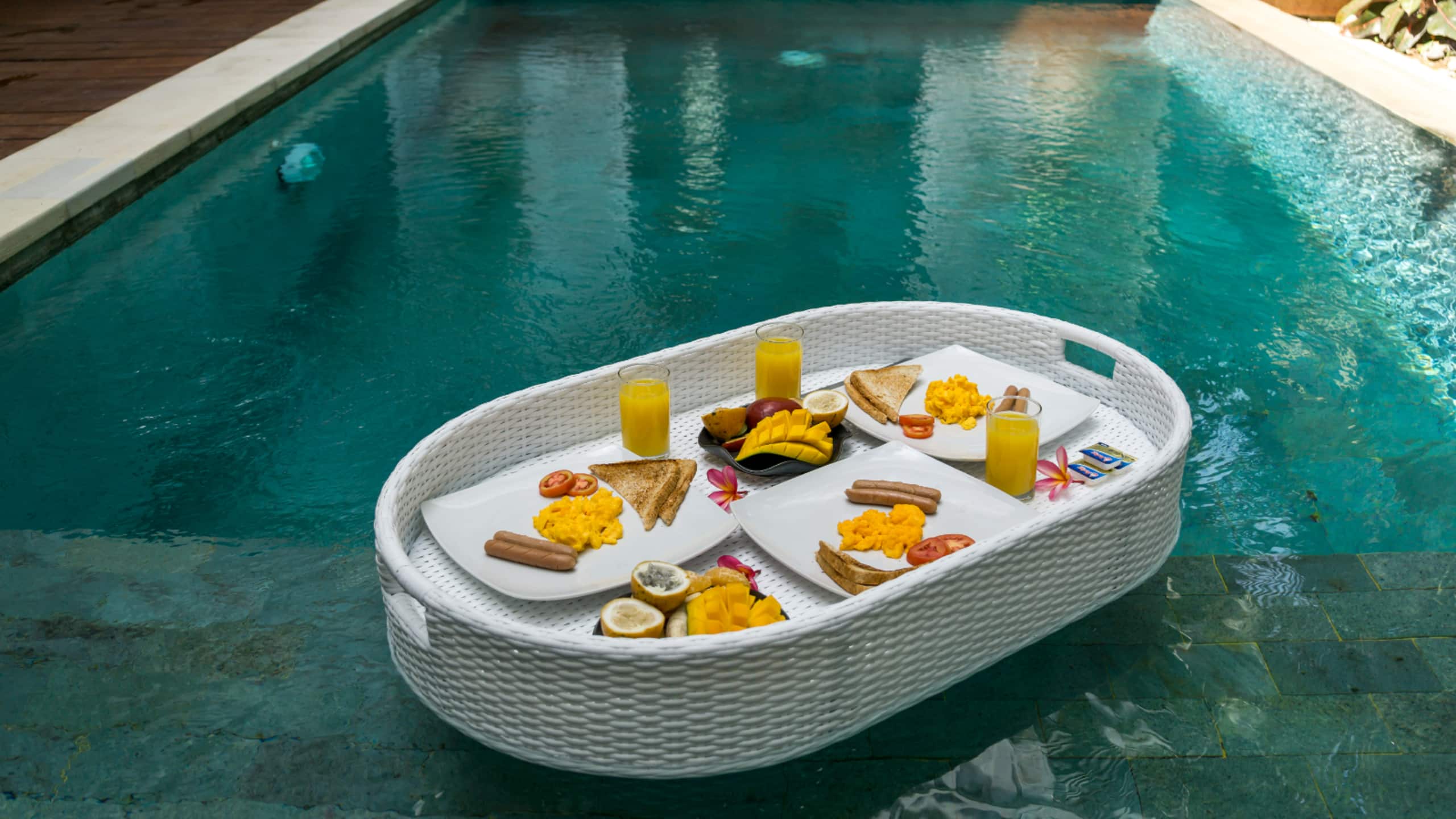 200m from Echo Beach•Rooftop•Spa•Family Villa — photo 5