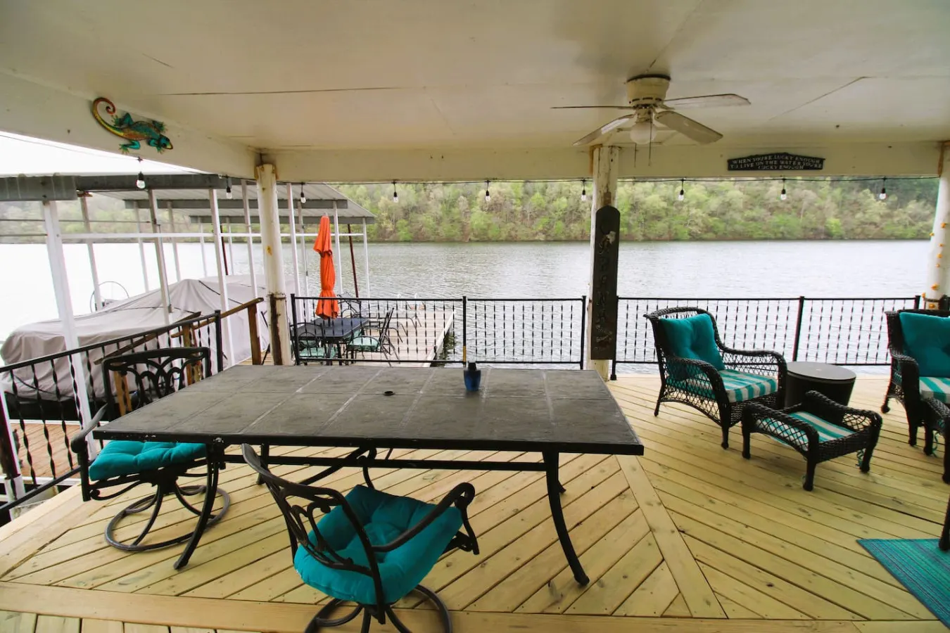 Jax's Lake House 9