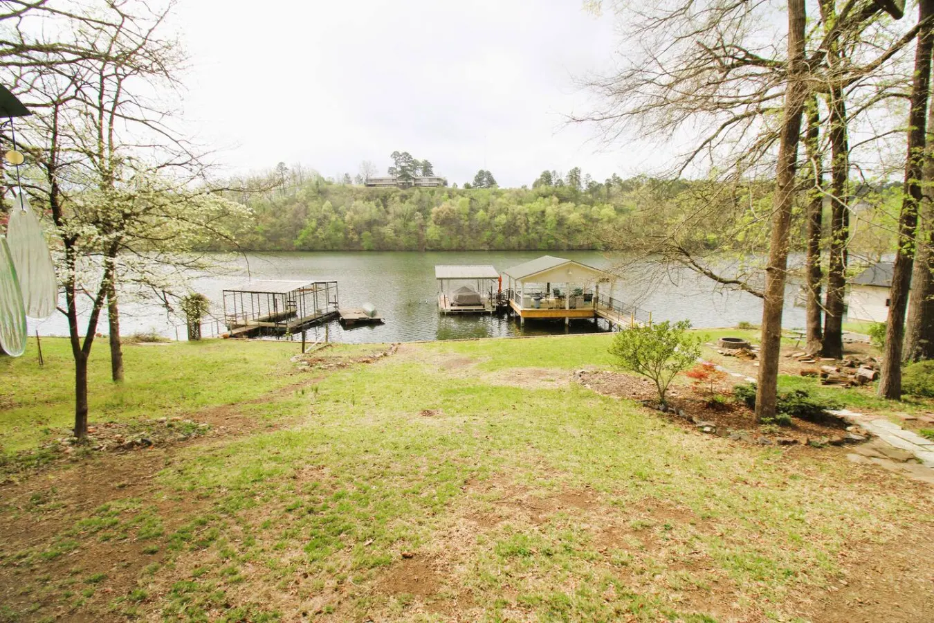 Jax's Lake House 16
