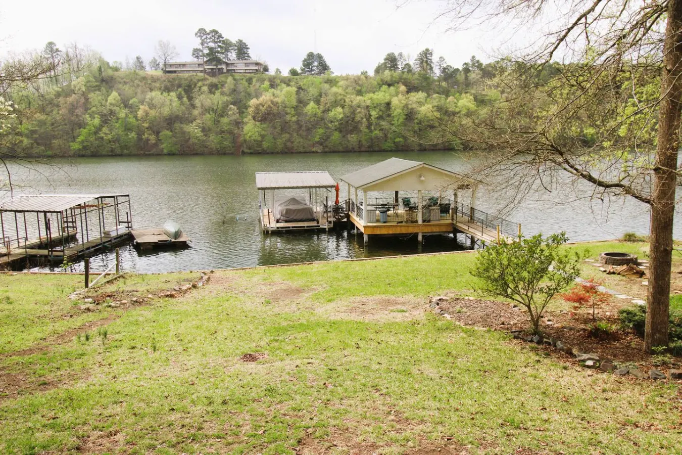 Jax's Lake House 18