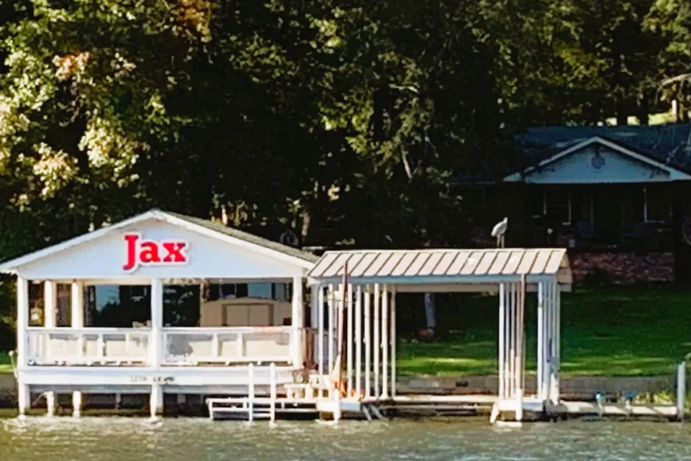 Jax's Lake House 5