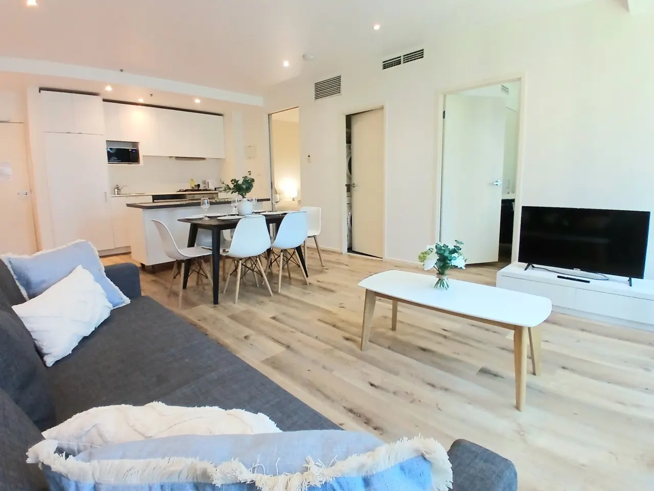 ReadySet Apartments at liberty - 2 Bedroom Apartment - D8