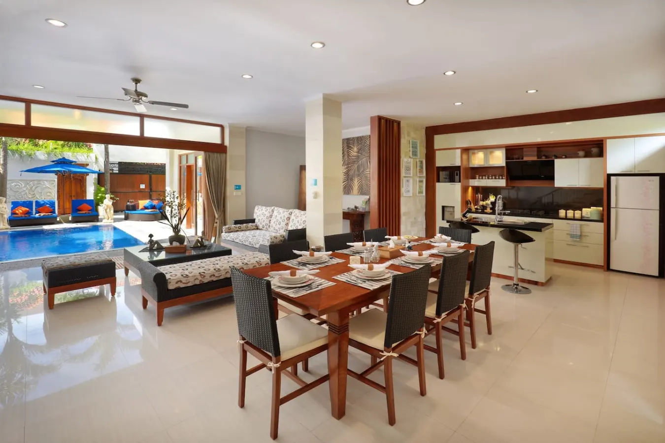 Stunning Villa Near Legian Beach 11