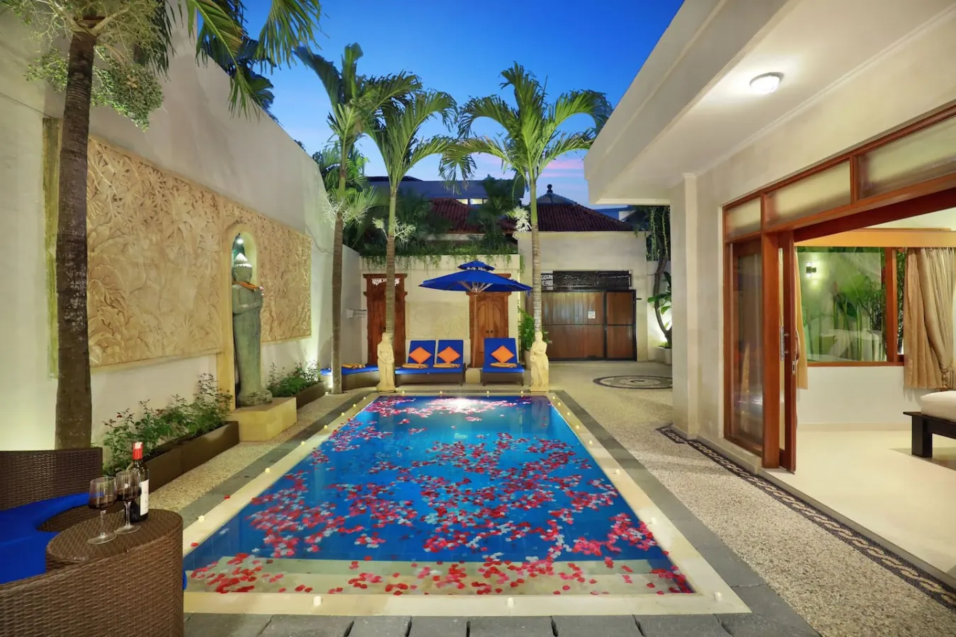 Stunning Villa Near Legian Beach — photo 3