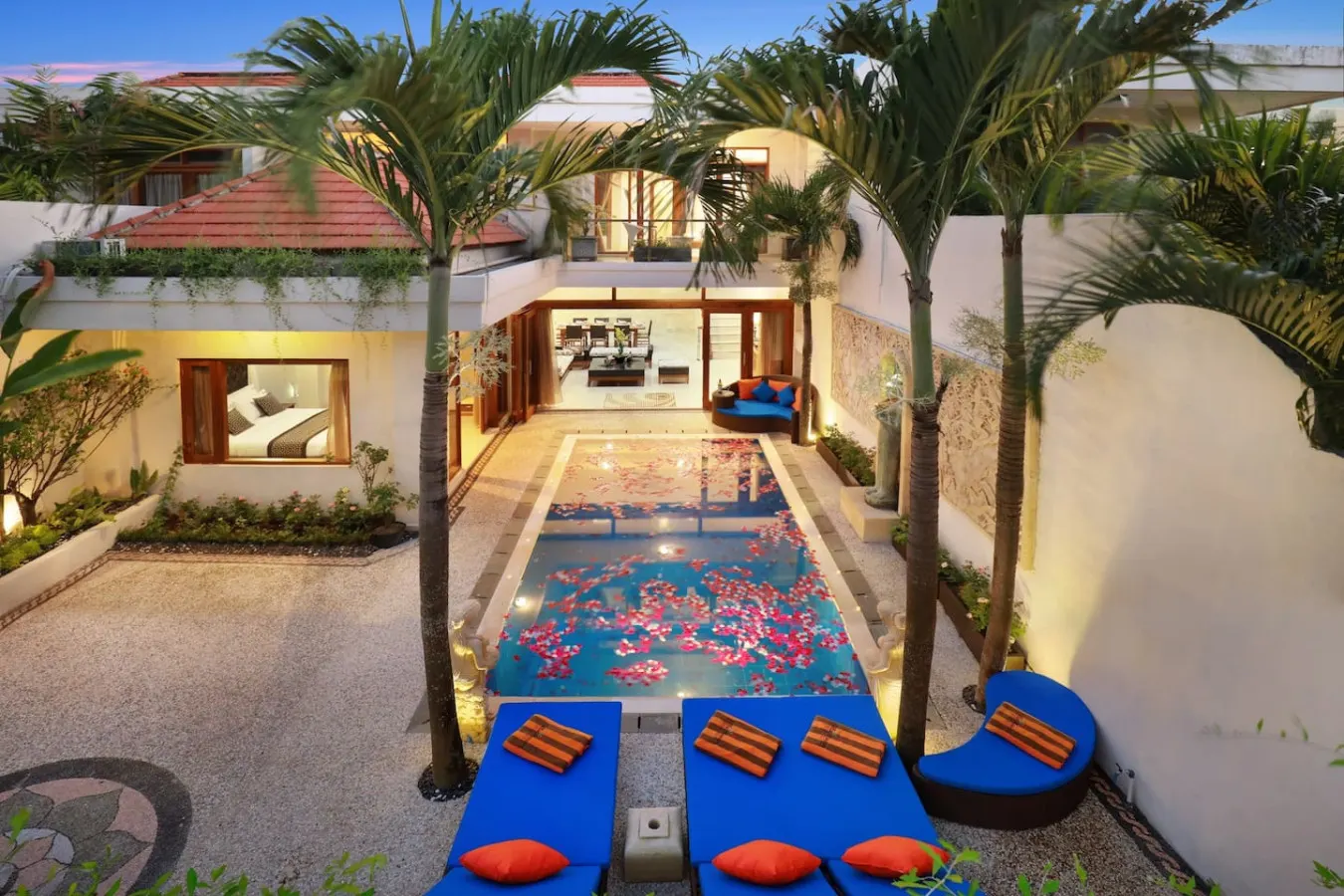 Stunning Villa Near Legian Beach — photo 4