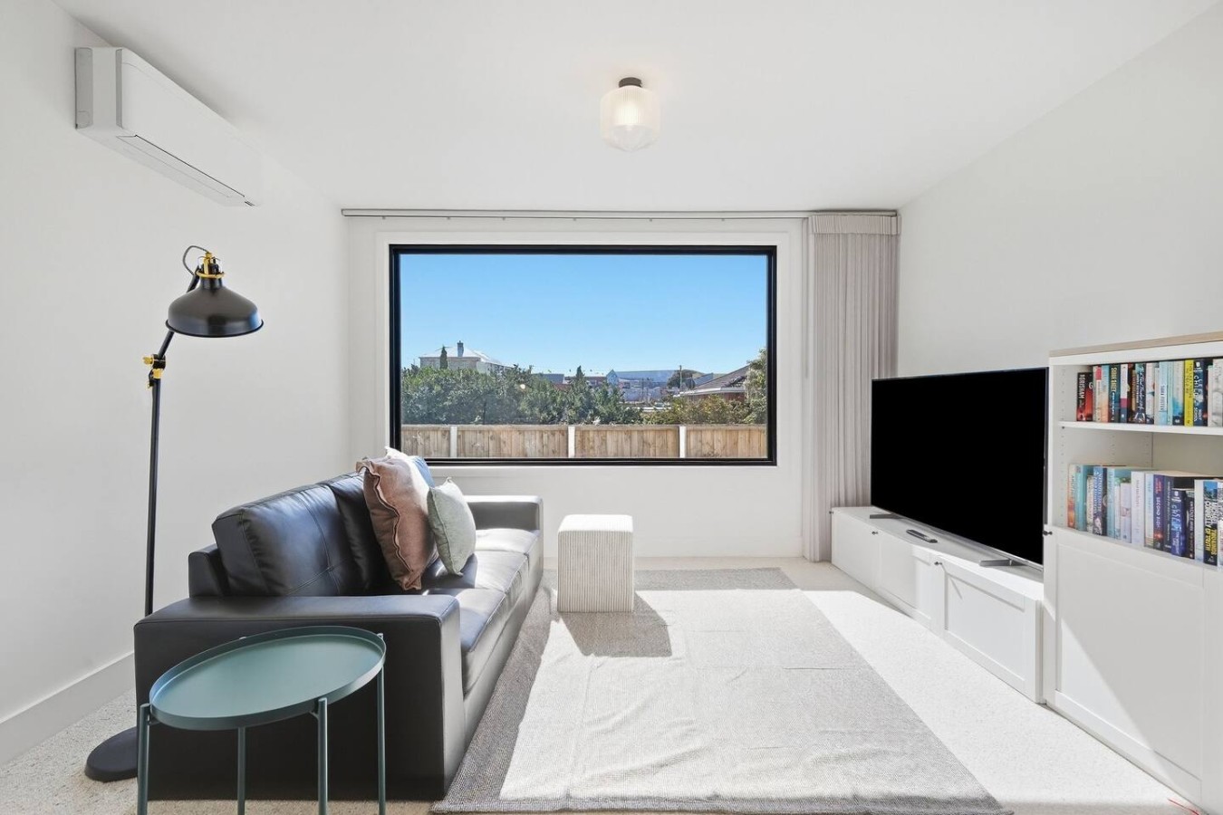 Spacious New Town Family Retreat — photo 3