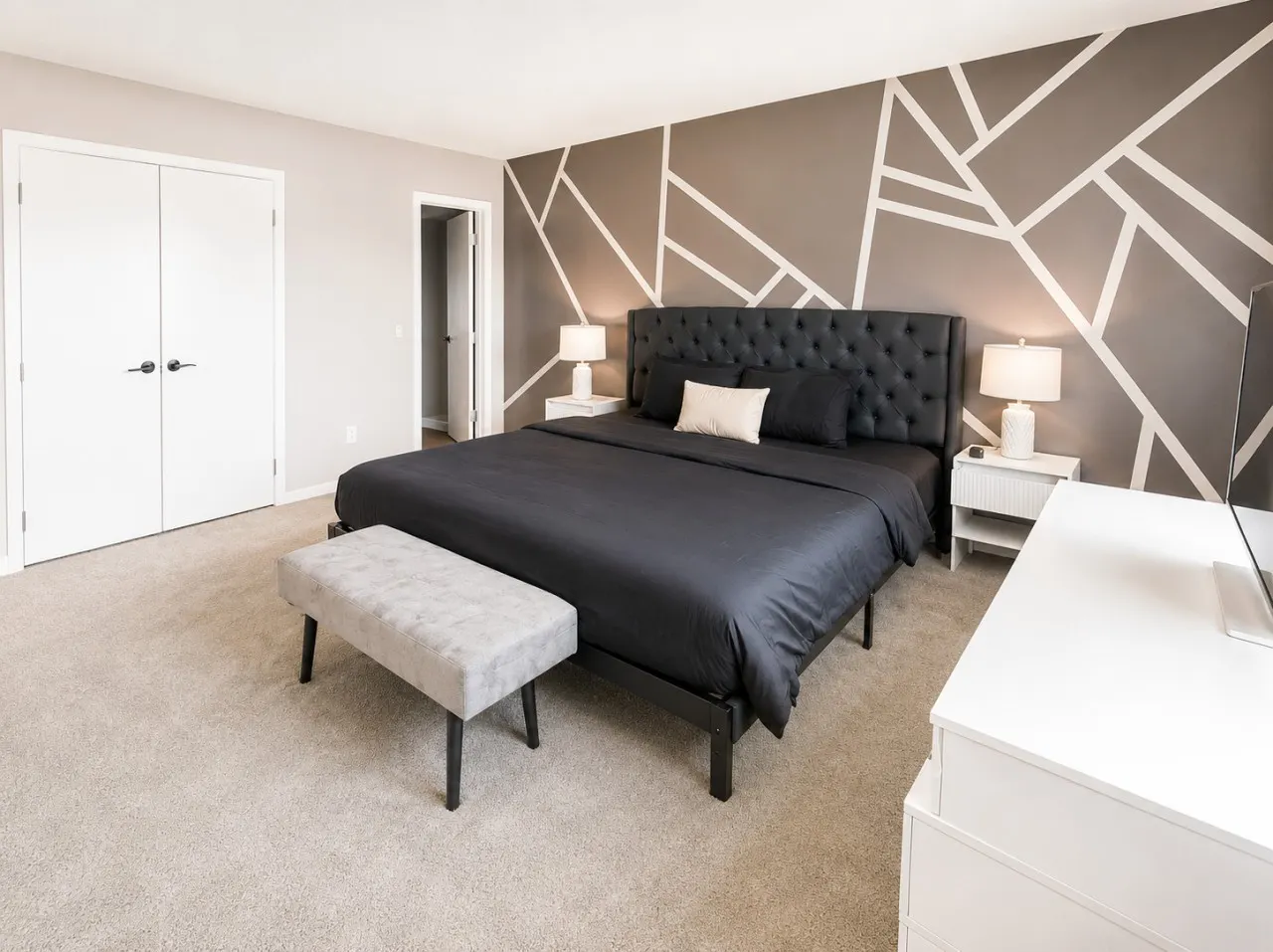 Magnolia Haus Hoover King + Queen Stay E2 6