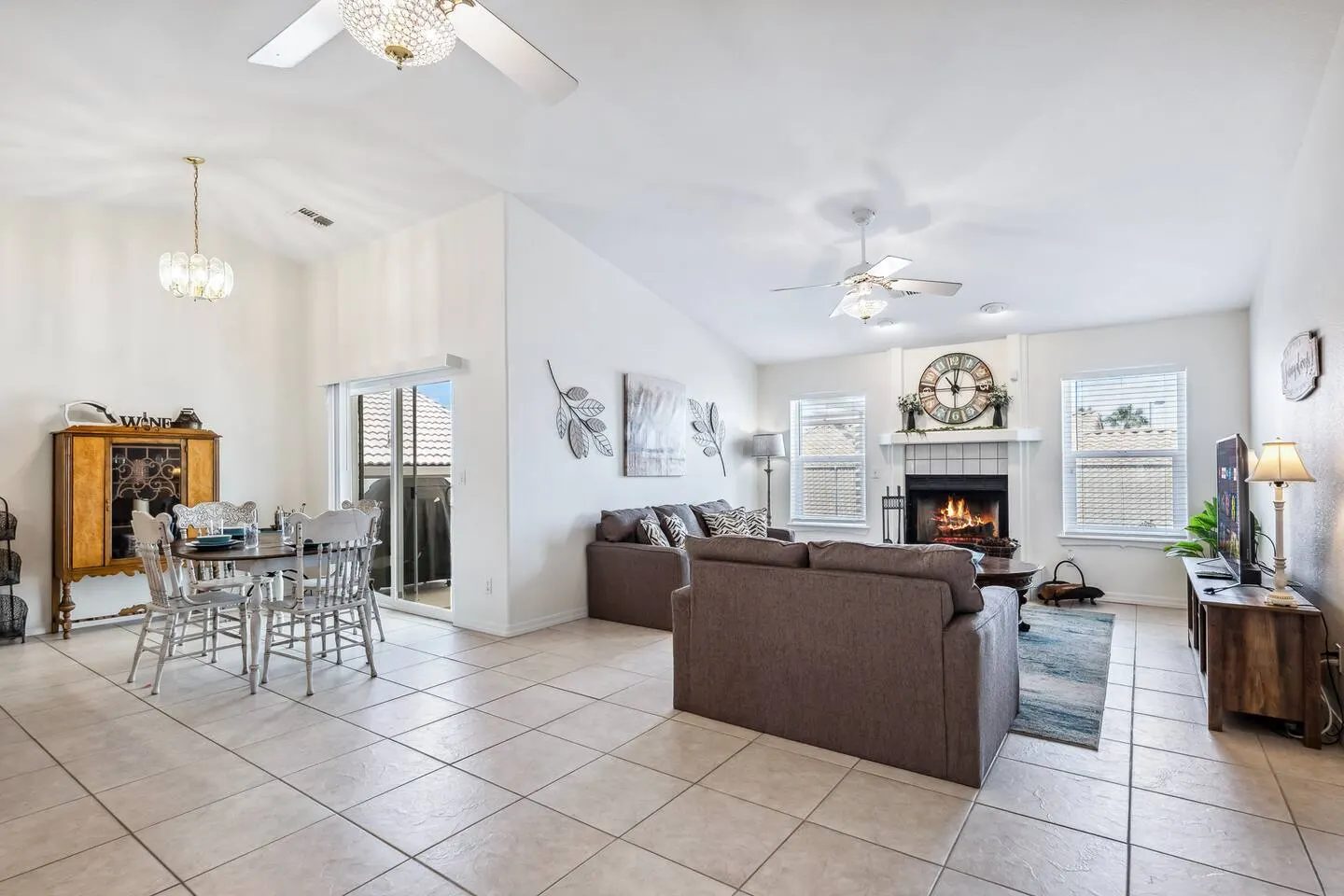 Central & Sprawling 3bd Boat Parking Sleeps 7 10