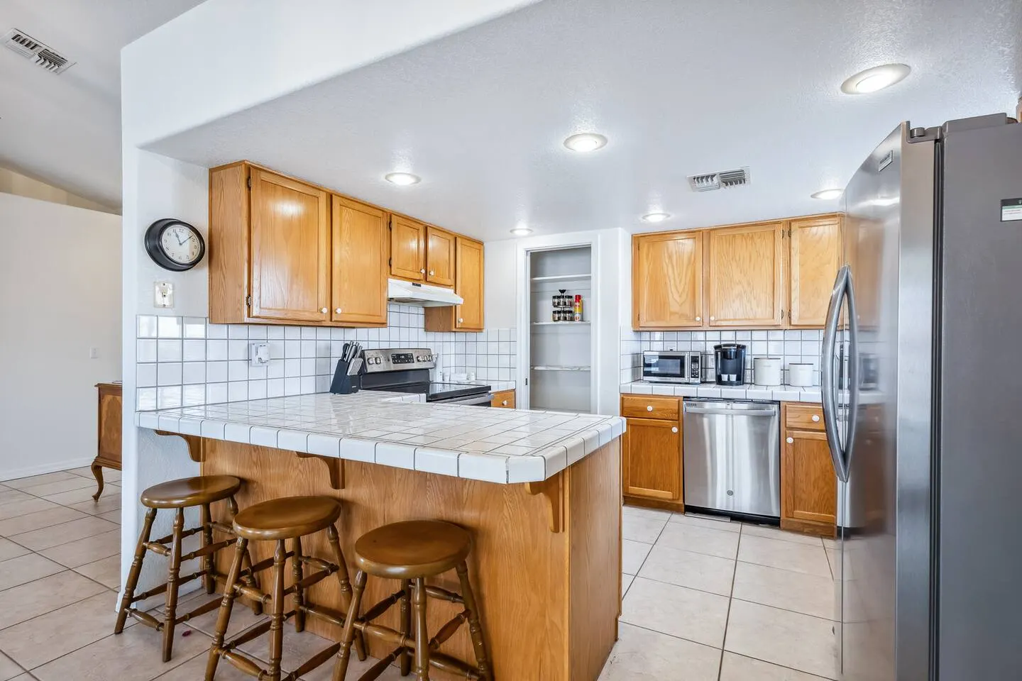 Central & Sprawling 3bd Boat Parking Sleeps 7 16