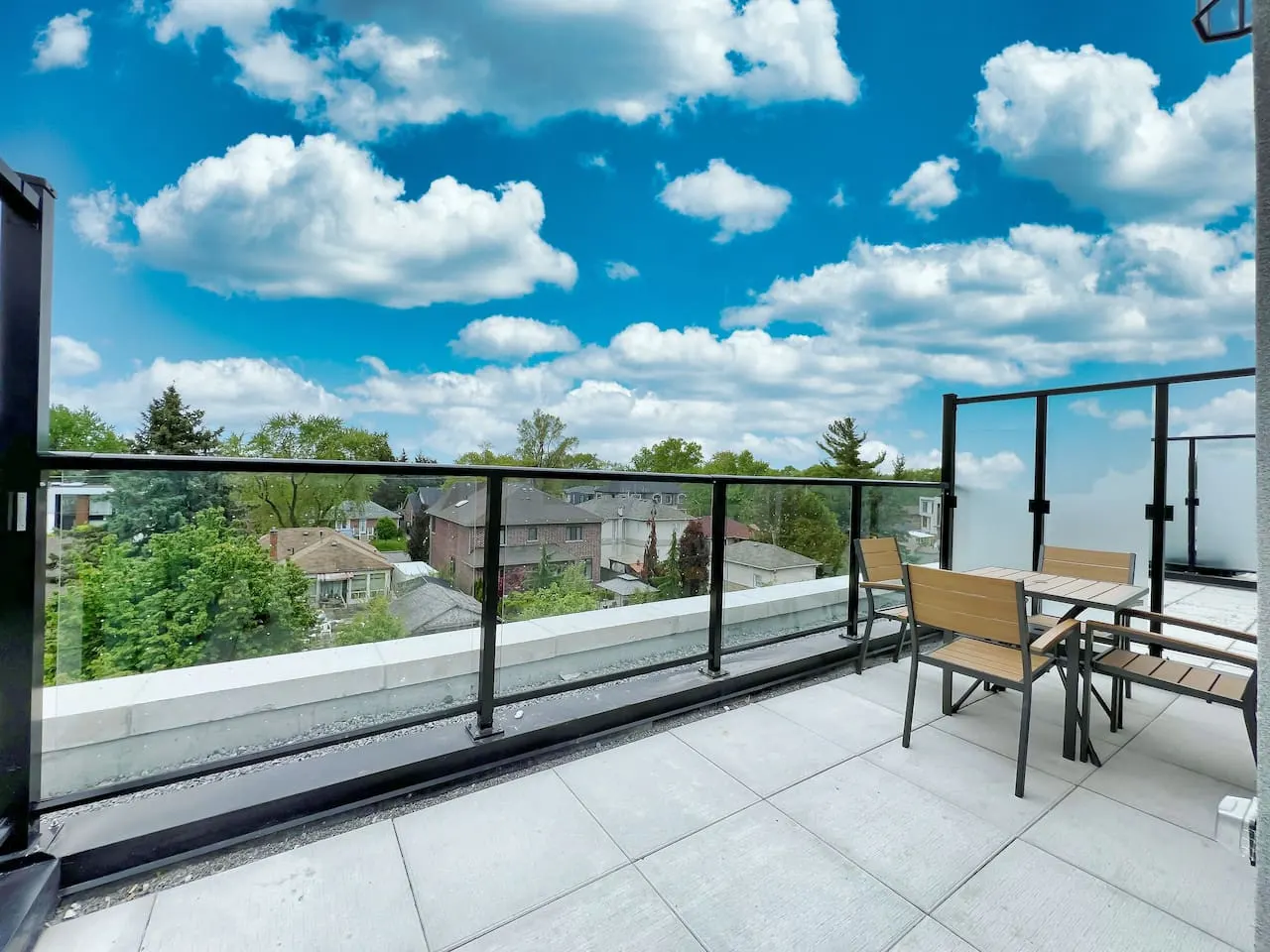 Luxurious Multi-Level Townhome, Rooftop & Parking 11
