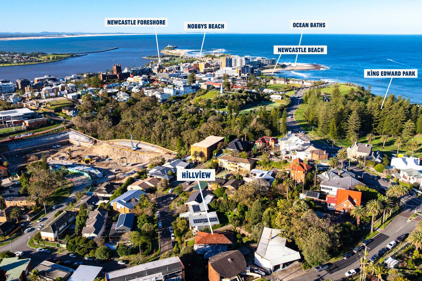 Hillview - Walk to City & Beach - Free Parking — photo 4
