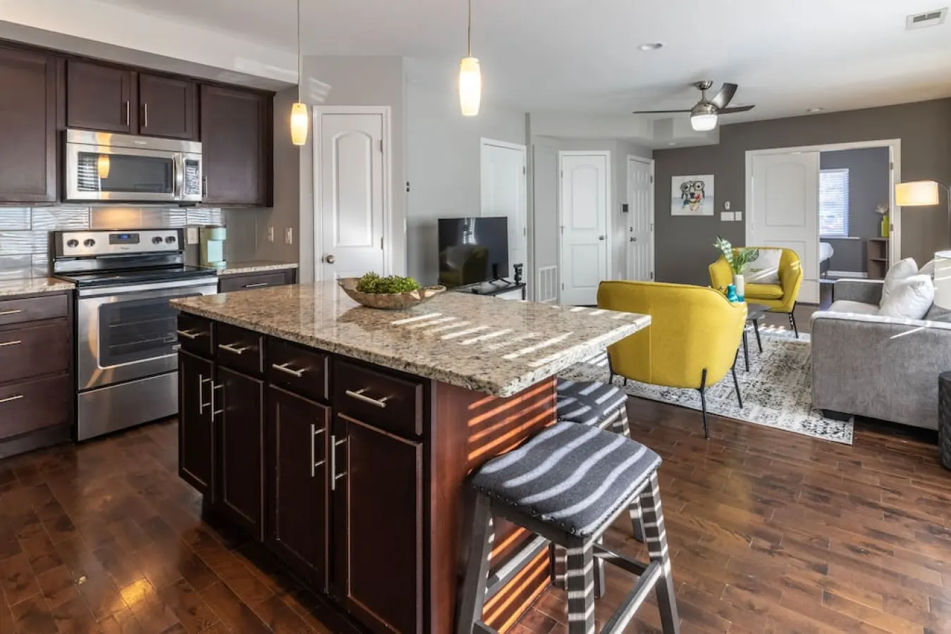 Stylish 2BR near it all 2