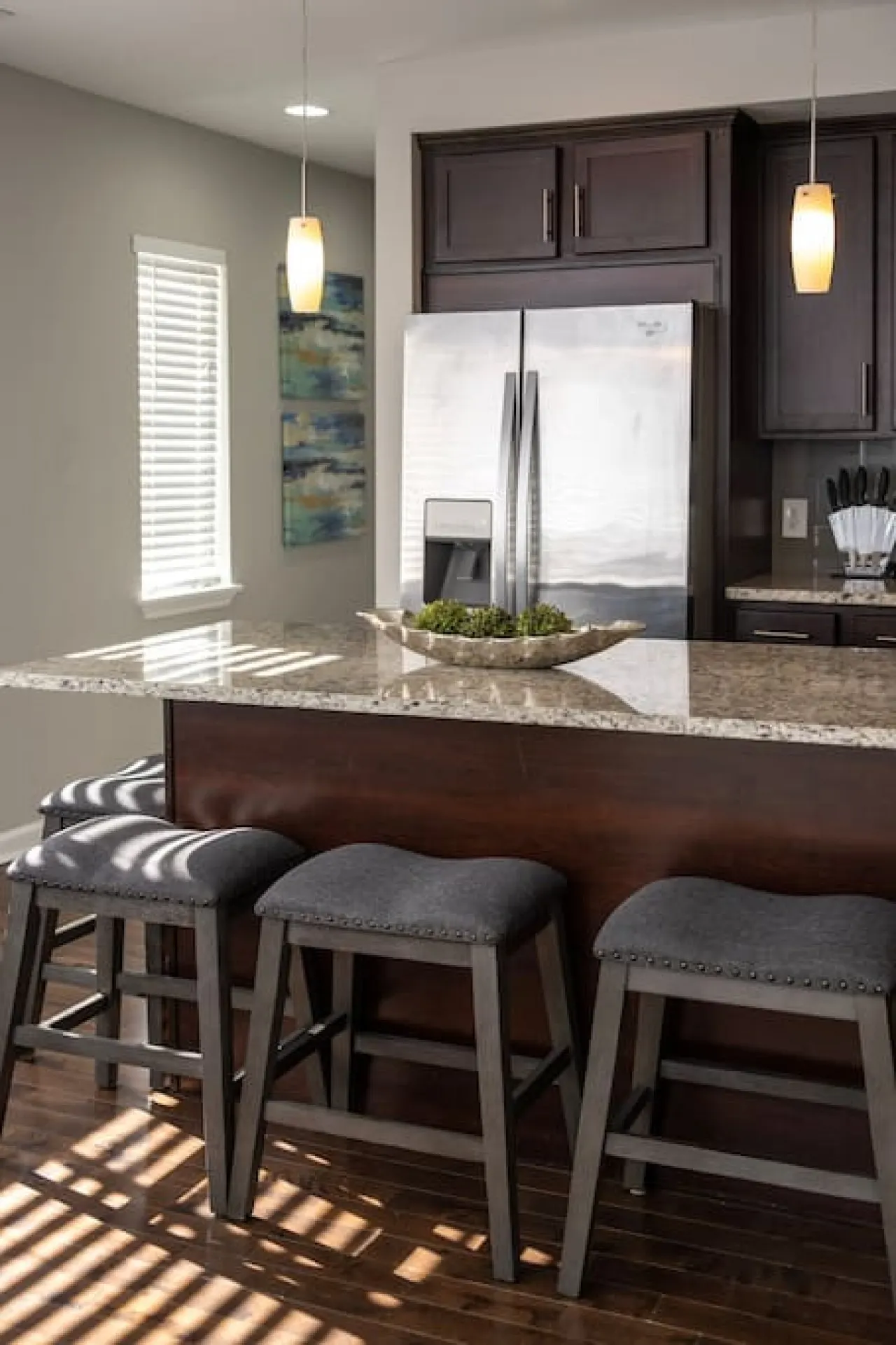 Stylish 2BR near it all 16