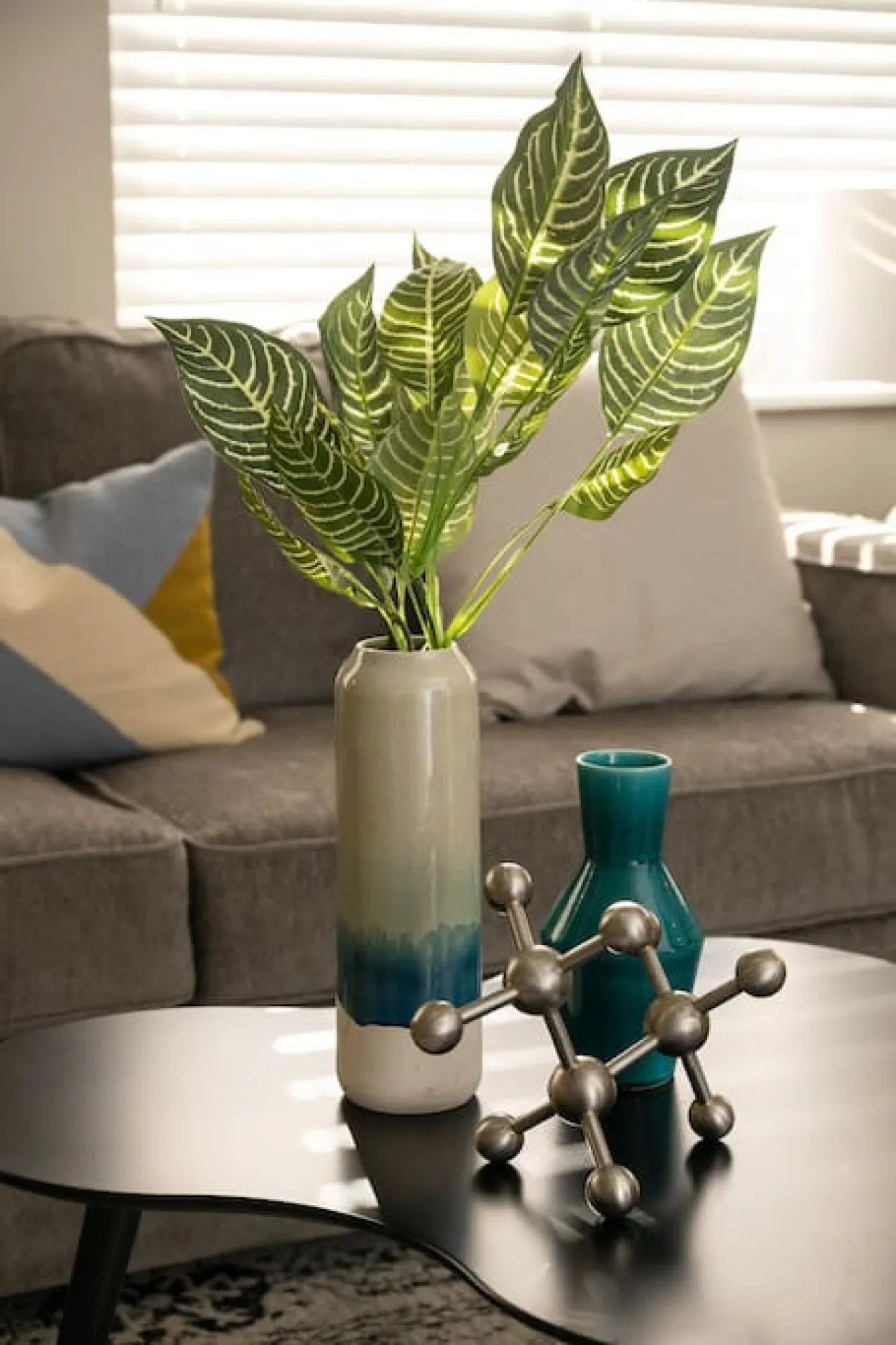 Stylish 2BR near it all 17