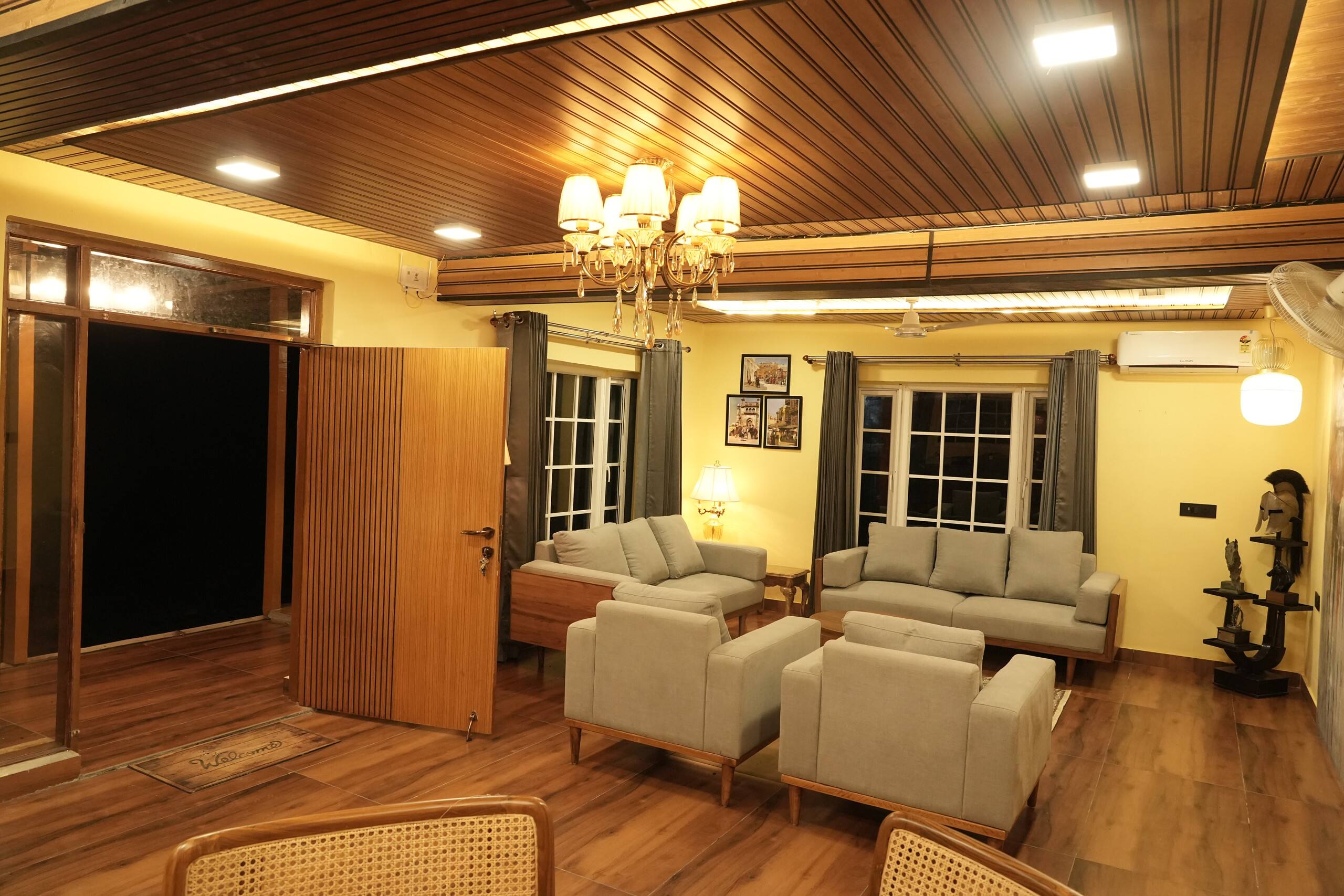 Hill Crest Villa 11