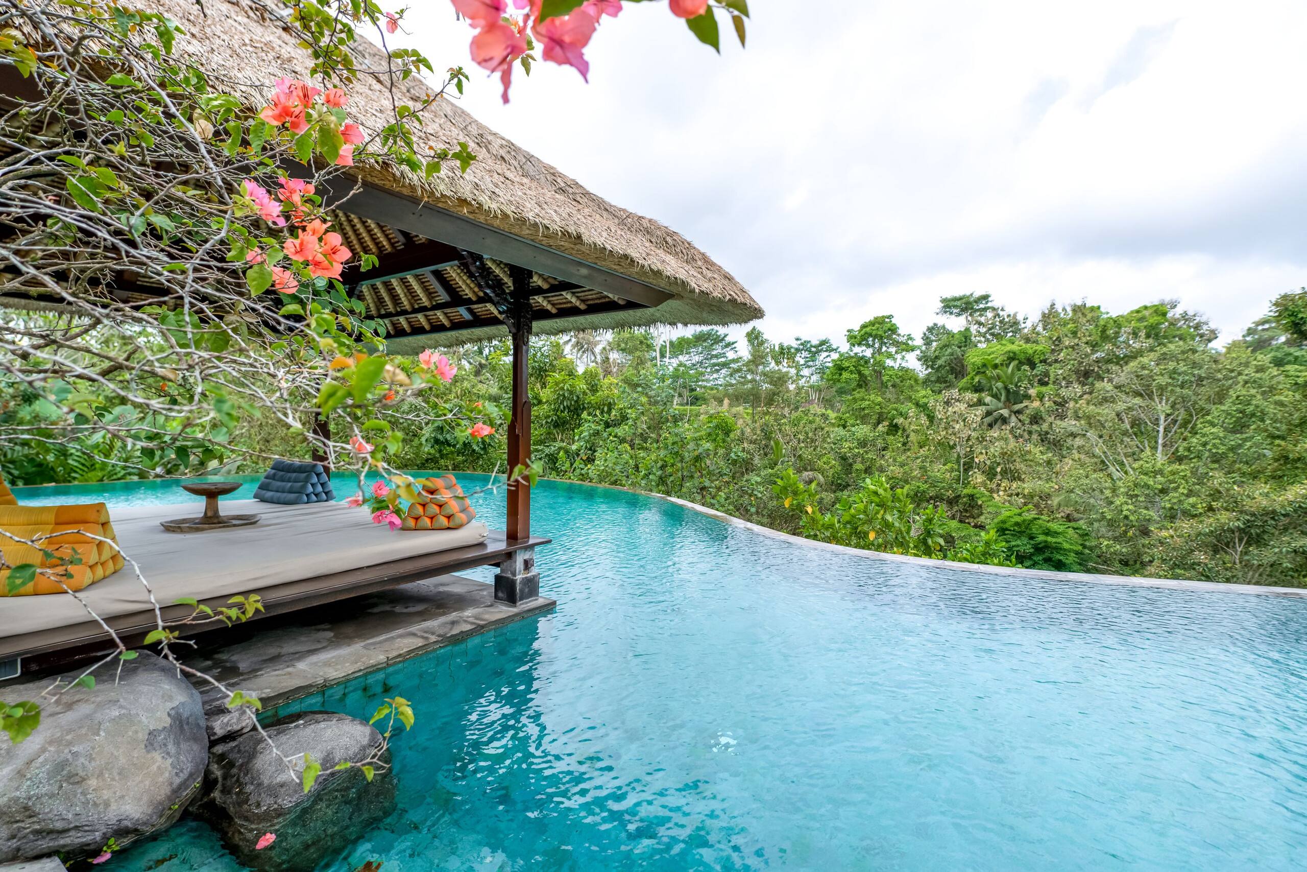Luxury 2BR Villa Private Pool & Tropical Garden