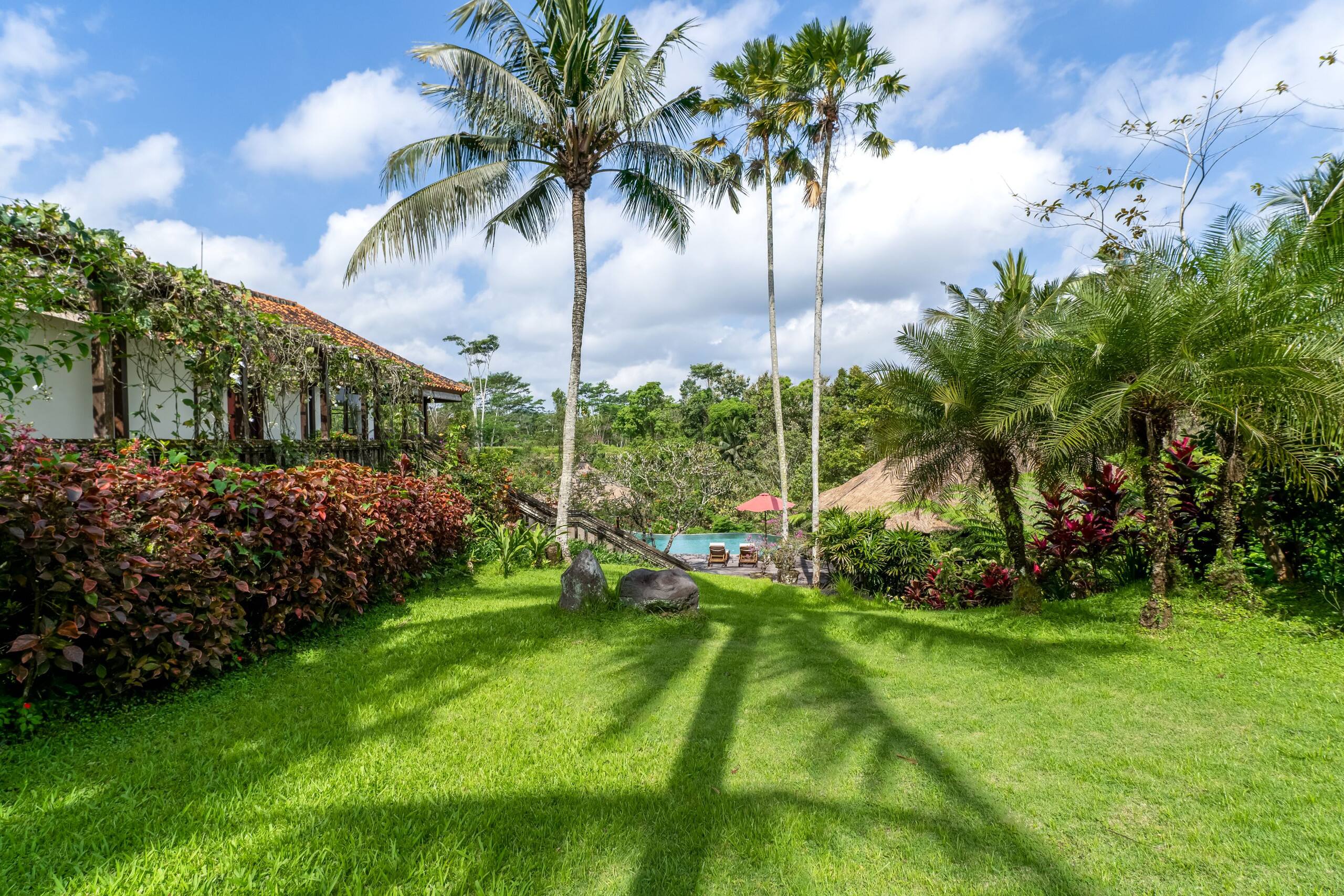 Luxury 2BR Villa Private Pool & Tropical Garden — photo 4