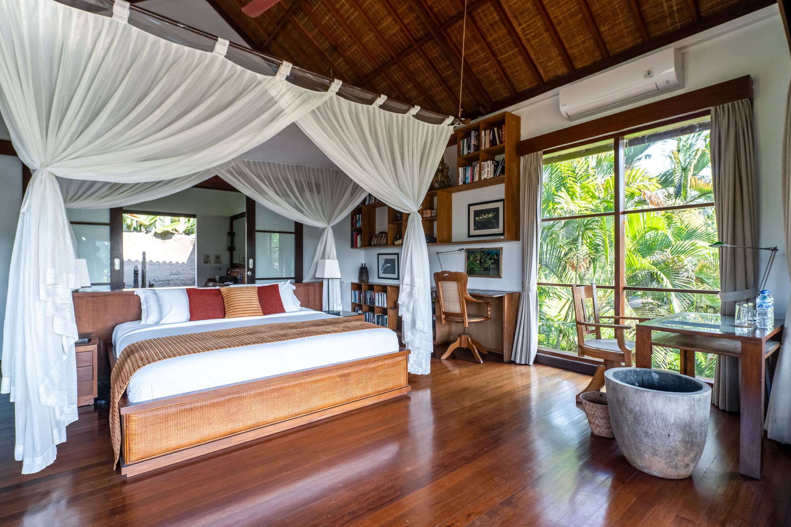 Luxury 2BR Villa Private Pool & Tropical Garden 7