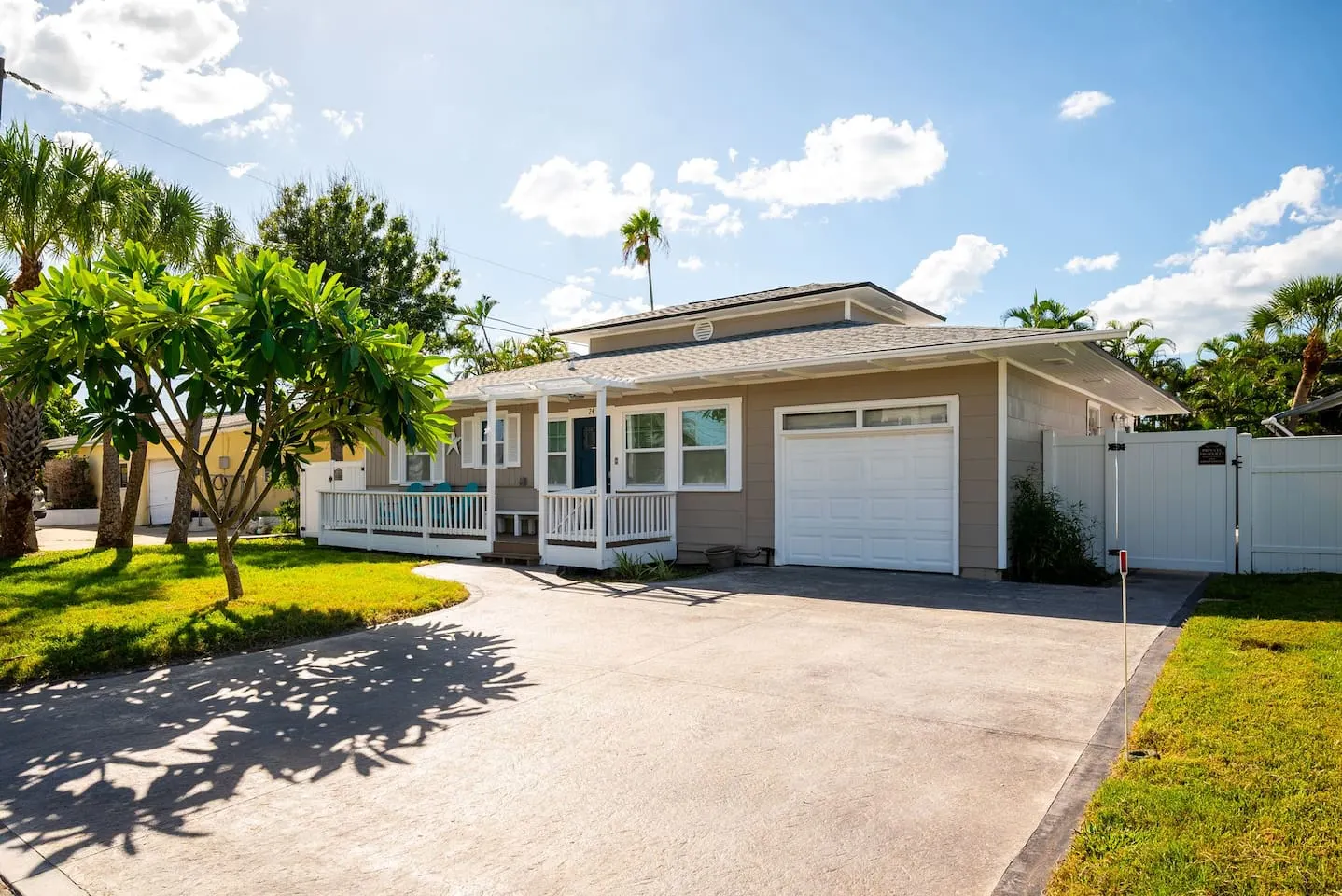 3 Min Walk to Beach 3BR Beach Gear Included 9