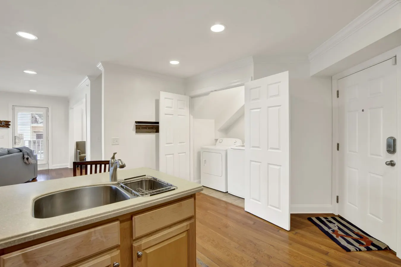 Sea Sight C: Modern 3BR Family Oasis 13