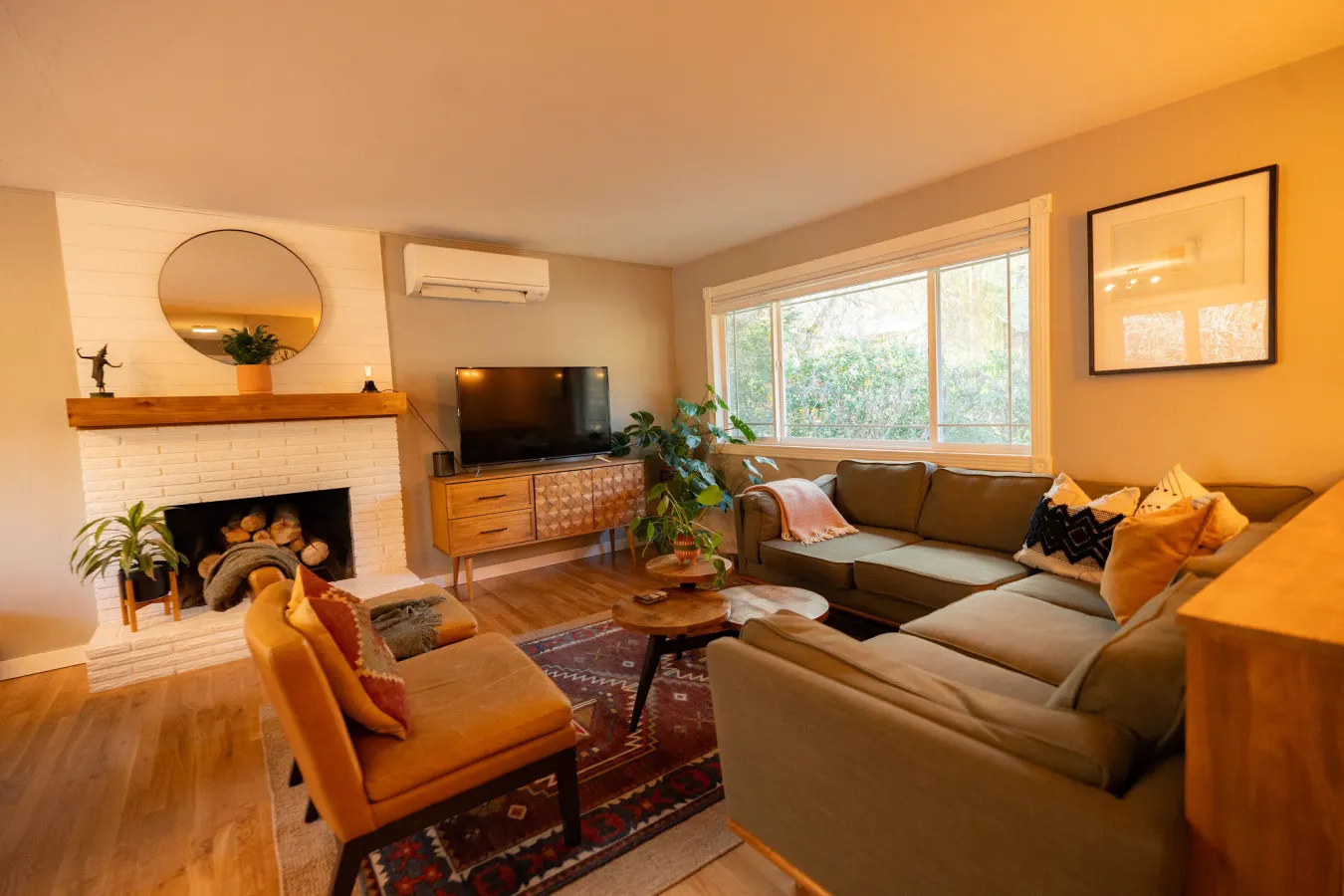 Eugene: Private Primary | Walk to Trails | Fenced Backyard