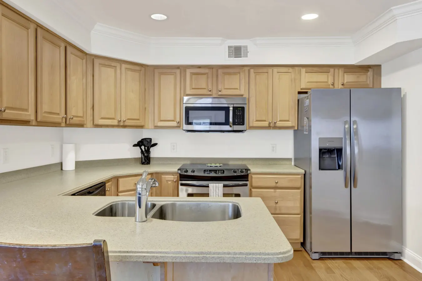 Sea Sight B: Chic 3BR Family Cove 13