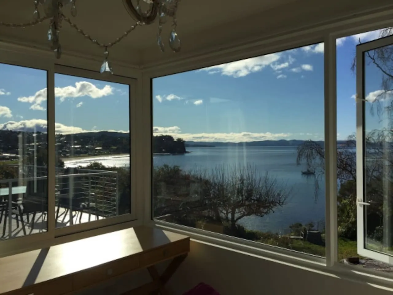 House by the Beach, Beautiful View - 20m from sand 14