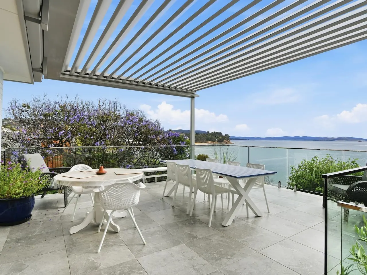 House by the Beach, Beautiful View - 20m from sand 16