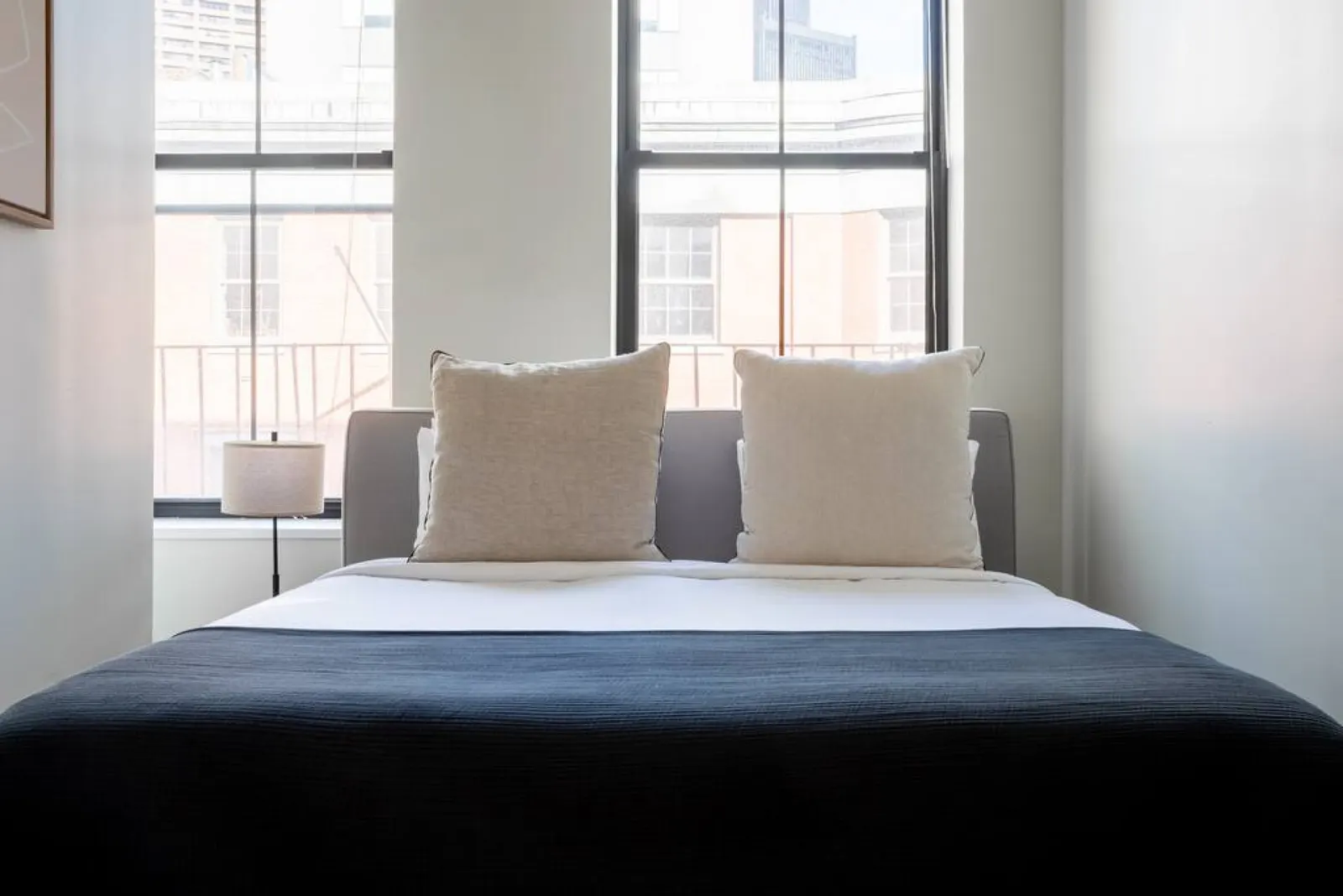 Beautiful 4br 2br Downtown Xing High Ceilings 14