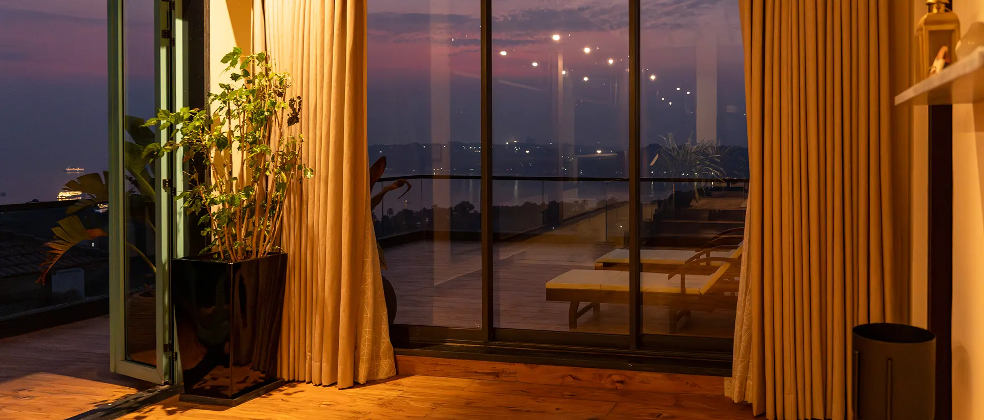Sea Mist by Goa Signature Stays 10