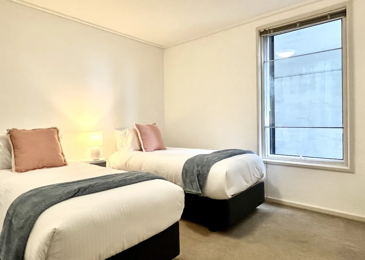 Readyset Apartment at Summit - 3 Bedrooms Apartment - SR1 5