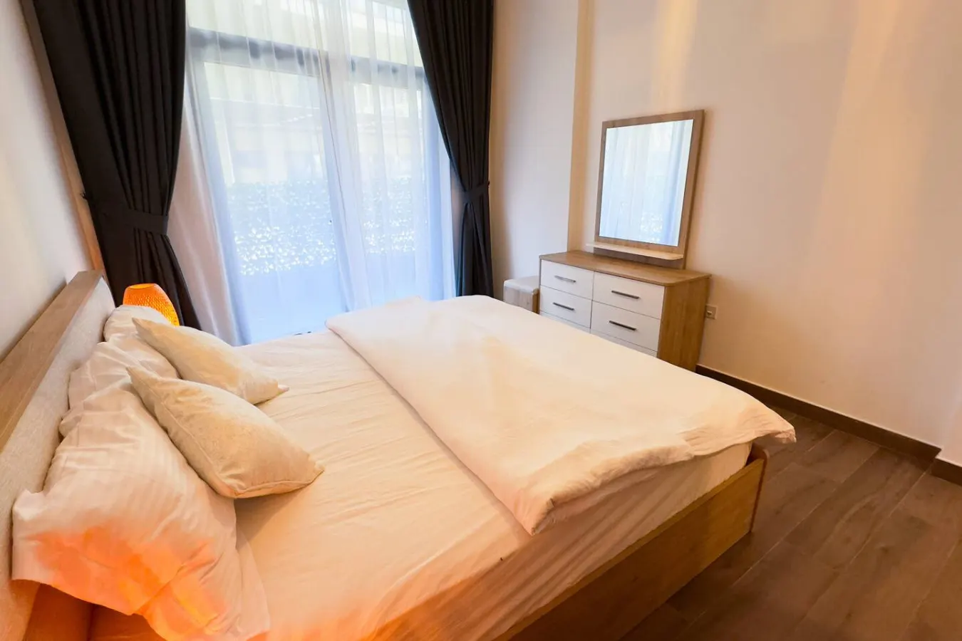 Jumeriah Village Circle - 1BHK Huge Apartment 13