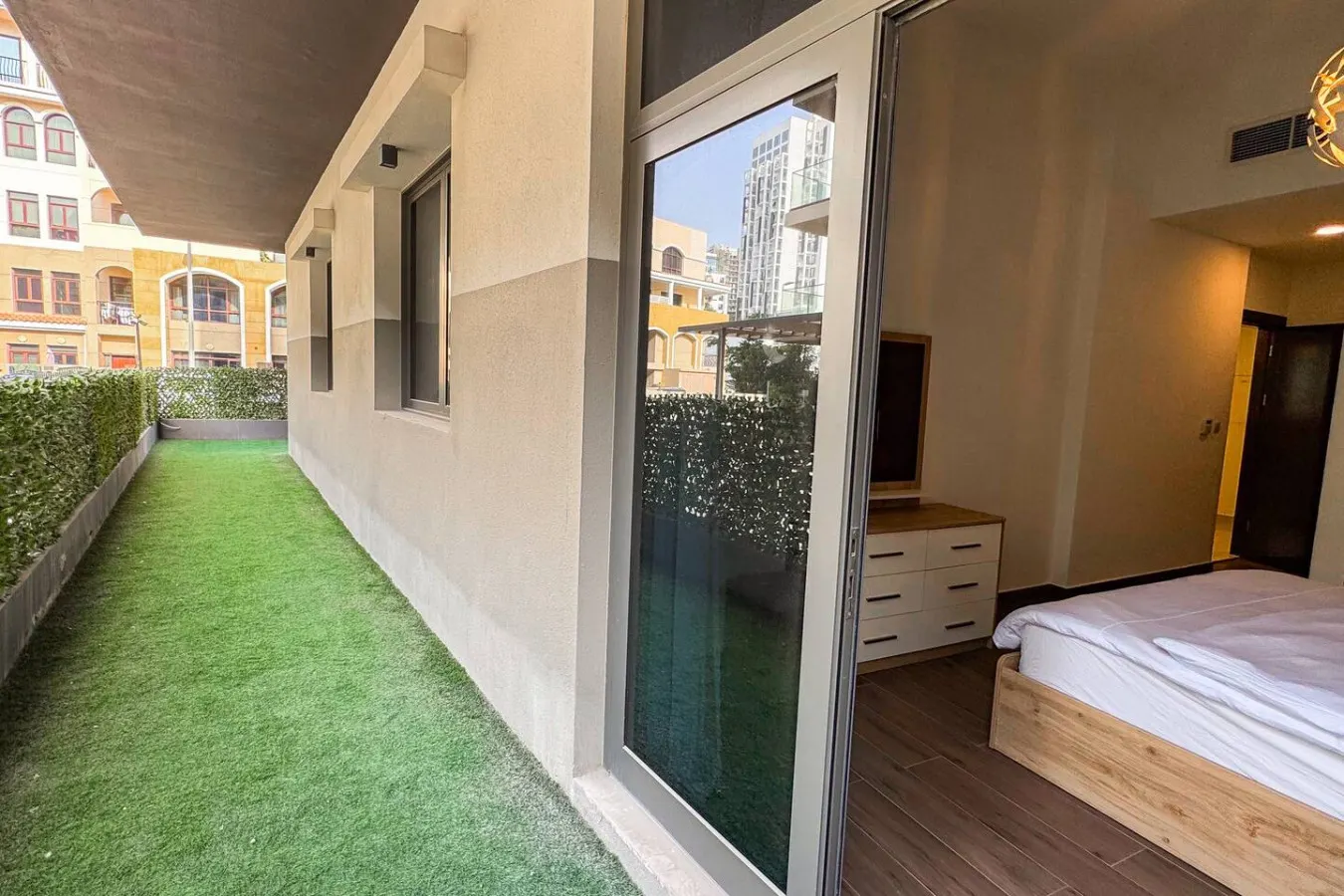 Jumeriah Village Circle - 1BHK Huge Apartment 15