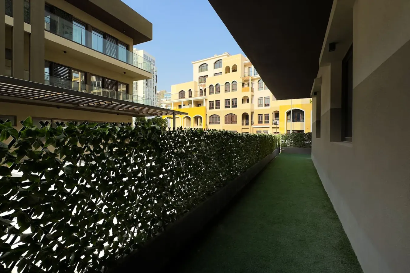 Jumeriah Village Circle - 1BHK Huge Apartment 16