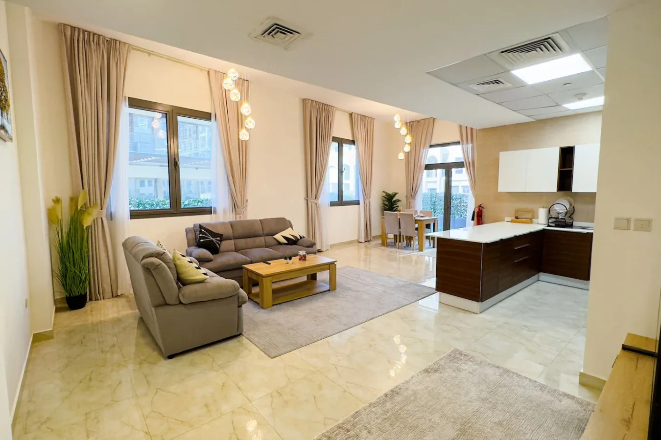 Jumeriah Village Circle - 1BHK Huge Apartment — photo 3
