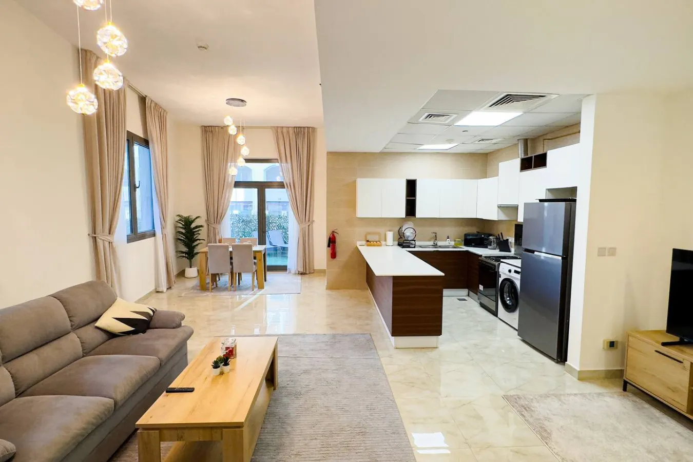 Jumeriah Village Circle - 1BHK Huge Apartment — photo 4