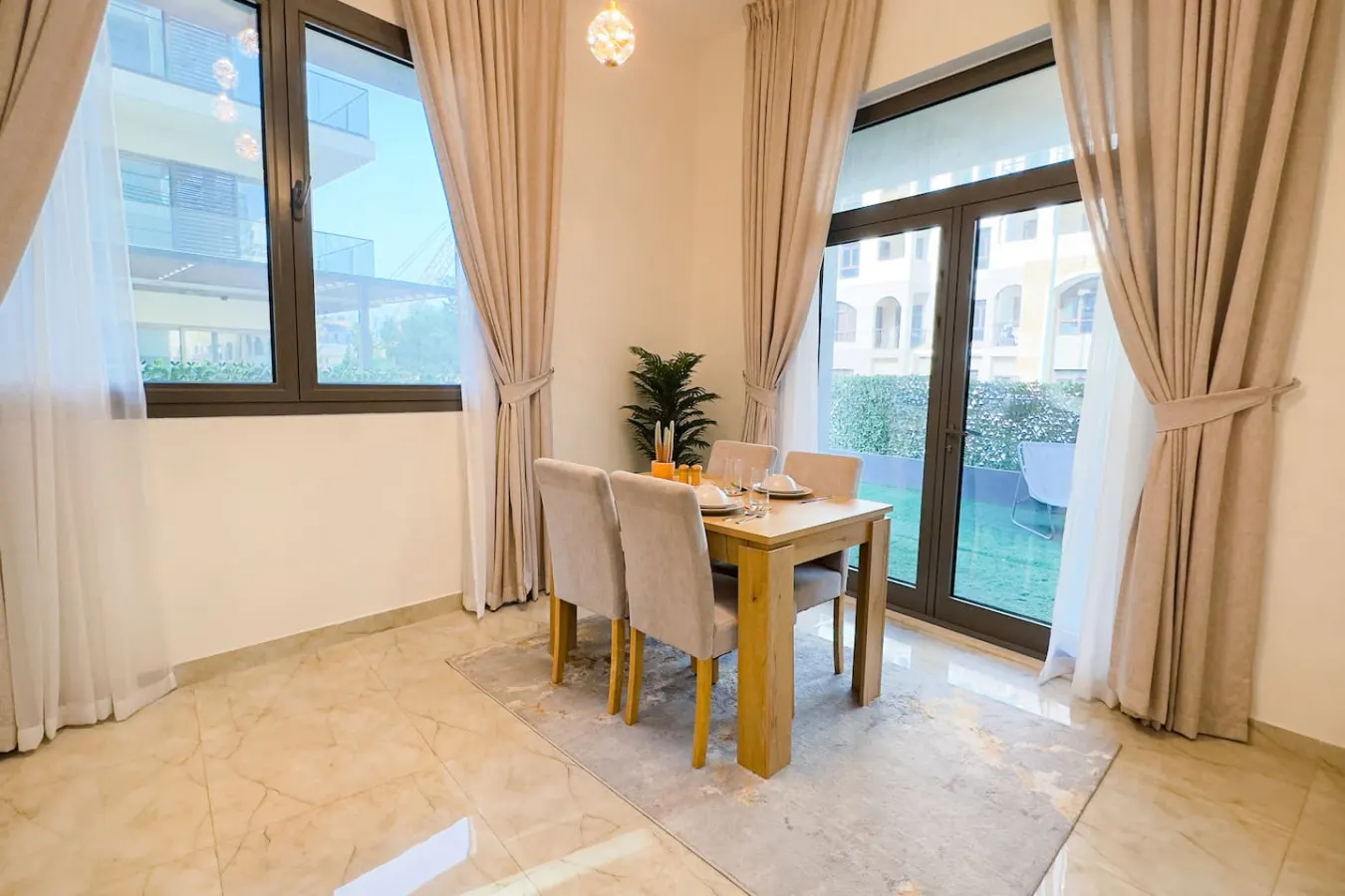 Jumeriah Village Circle - 1BHK Huge Apartment — photo 5