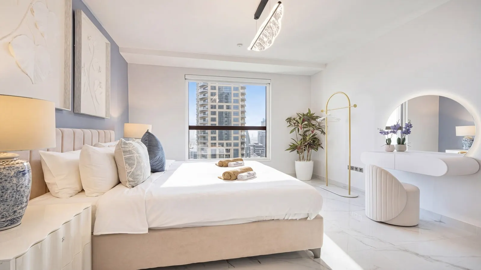 Central Modern JBR Home steps from the Beach 13