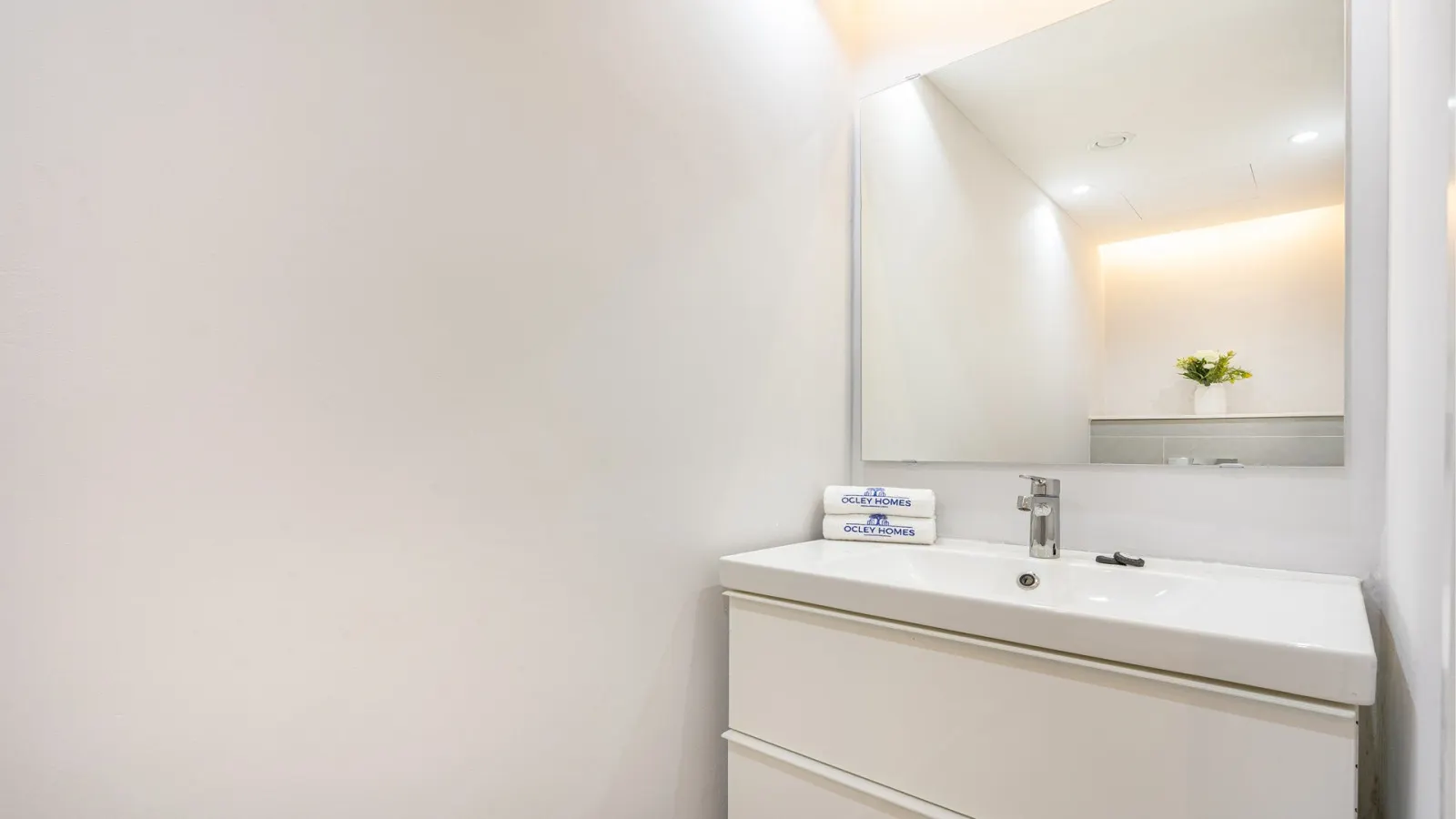 Central Modern JBR Home steps from the Beach 20