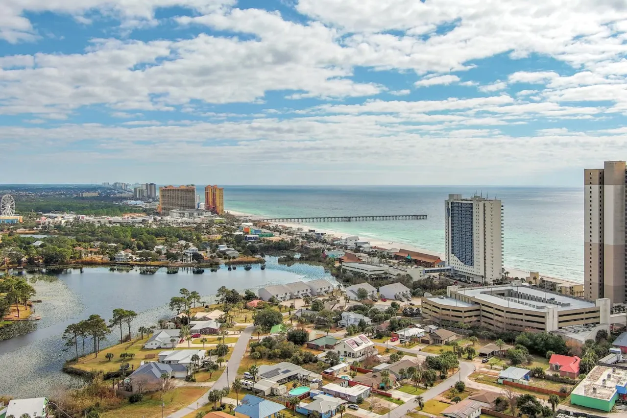Starfish Beach House Beach Cottage w/ Sunroom & Pet-Friendly 15